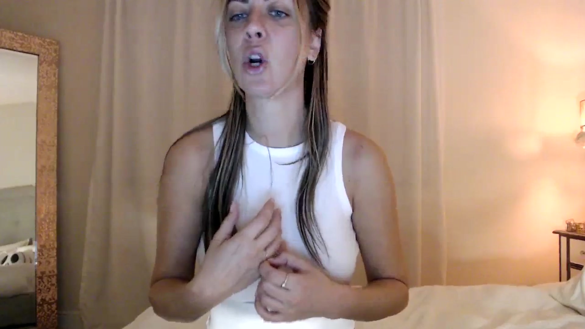 Gallery image thumbnail from BdayDani's myfreecams stream on, 12/31/2023, 07:30 image 5 of 20