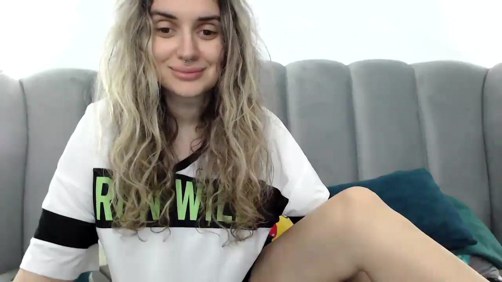 Gallery image thumbnail from BdayDivinna's myfreecams stream on, 06/10/2025, 02:21 image 4 of 20