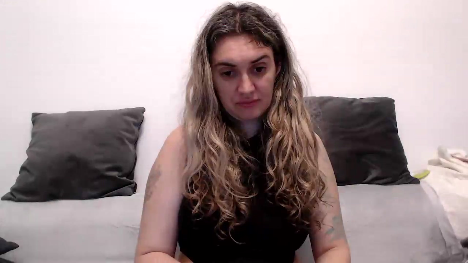 Gallery image thumbnail from BdayDivinna's myfreecams stream on, 06/02/2026, 01:06 image 16 of 20