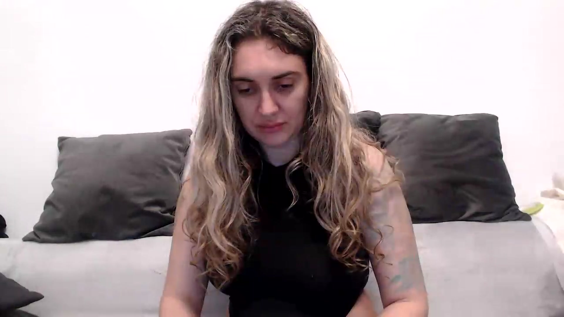 Gallery image thumbnail from BdayDivinna's myfreecams stream on, 06/02/2026, 01:06 image 6 of 20