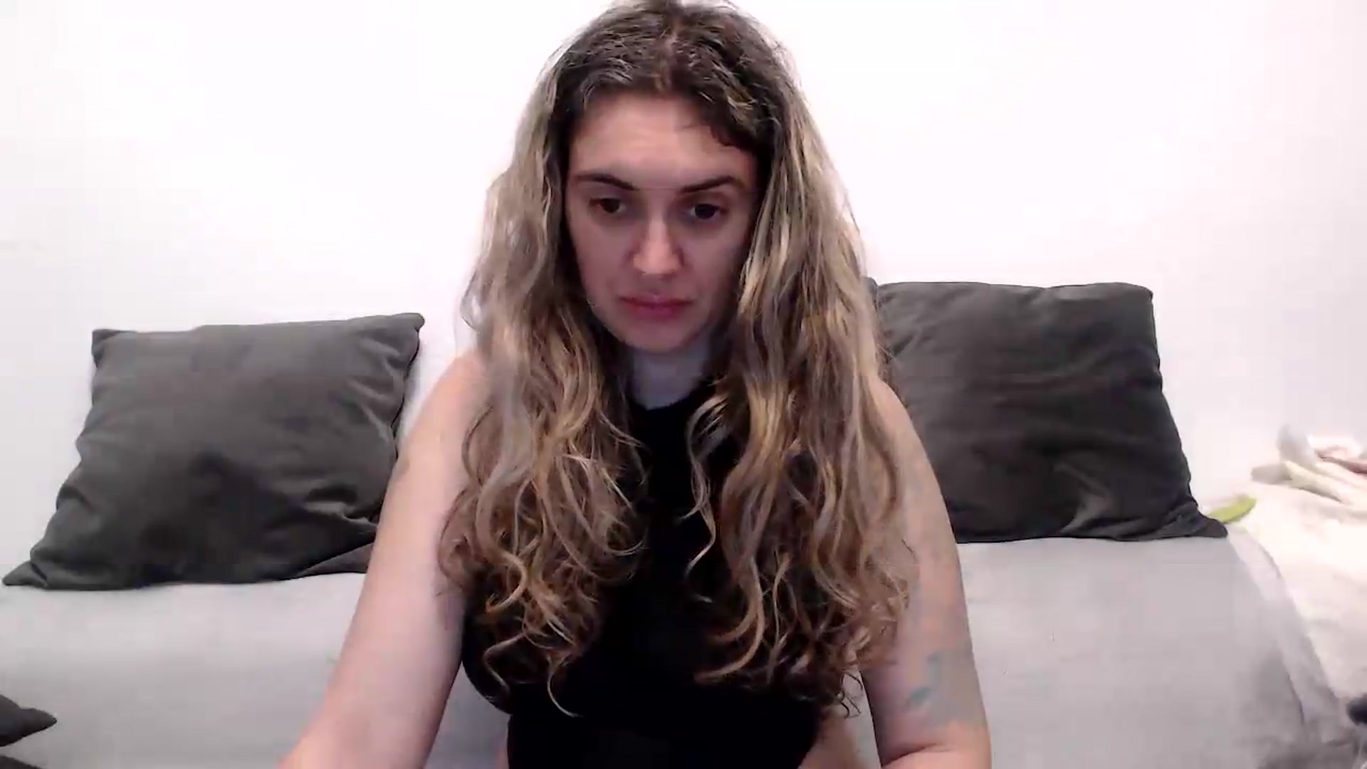 Gallery image thumbnail from BdayDivinna's myfreecams stream on, 06/02/2026, 01:06 image 8 of 20