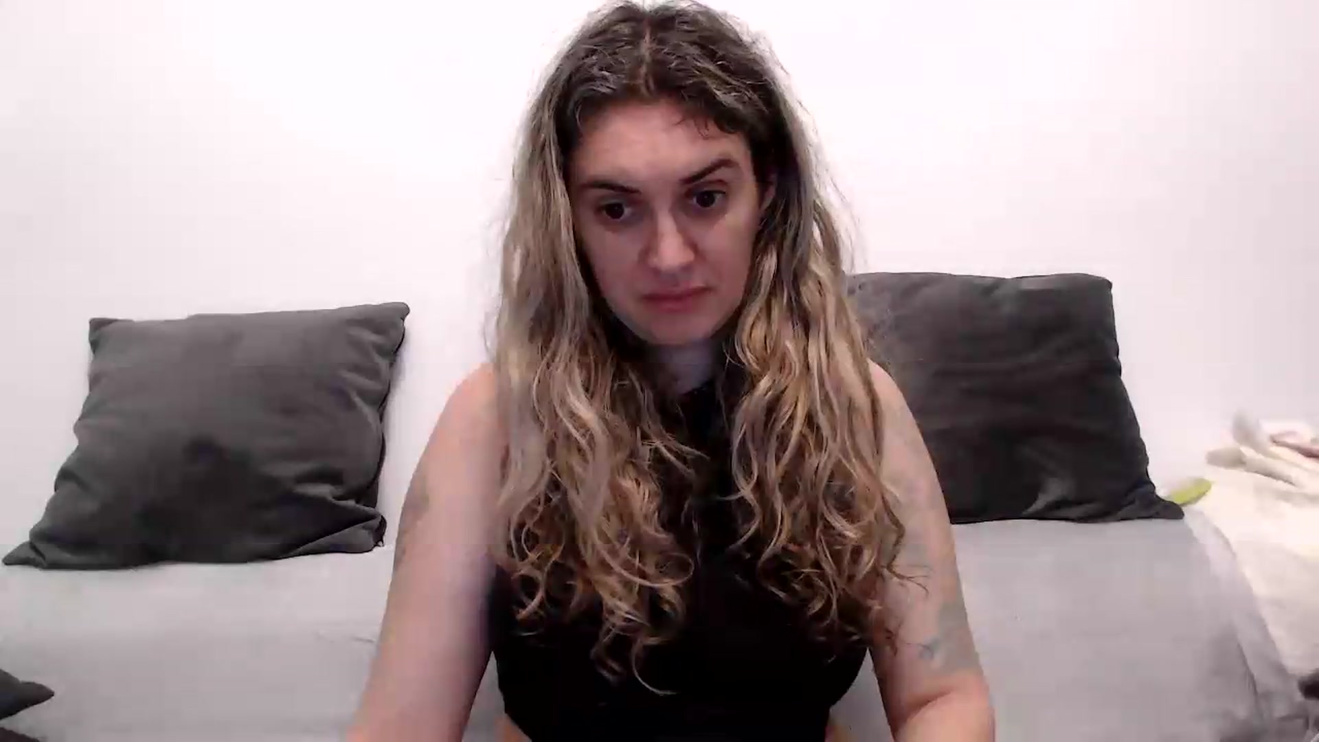 Gallery image thumbnail from BdayDivinna's myfreecams stream on, 06/02/2026, 01:06 image 17 of 20