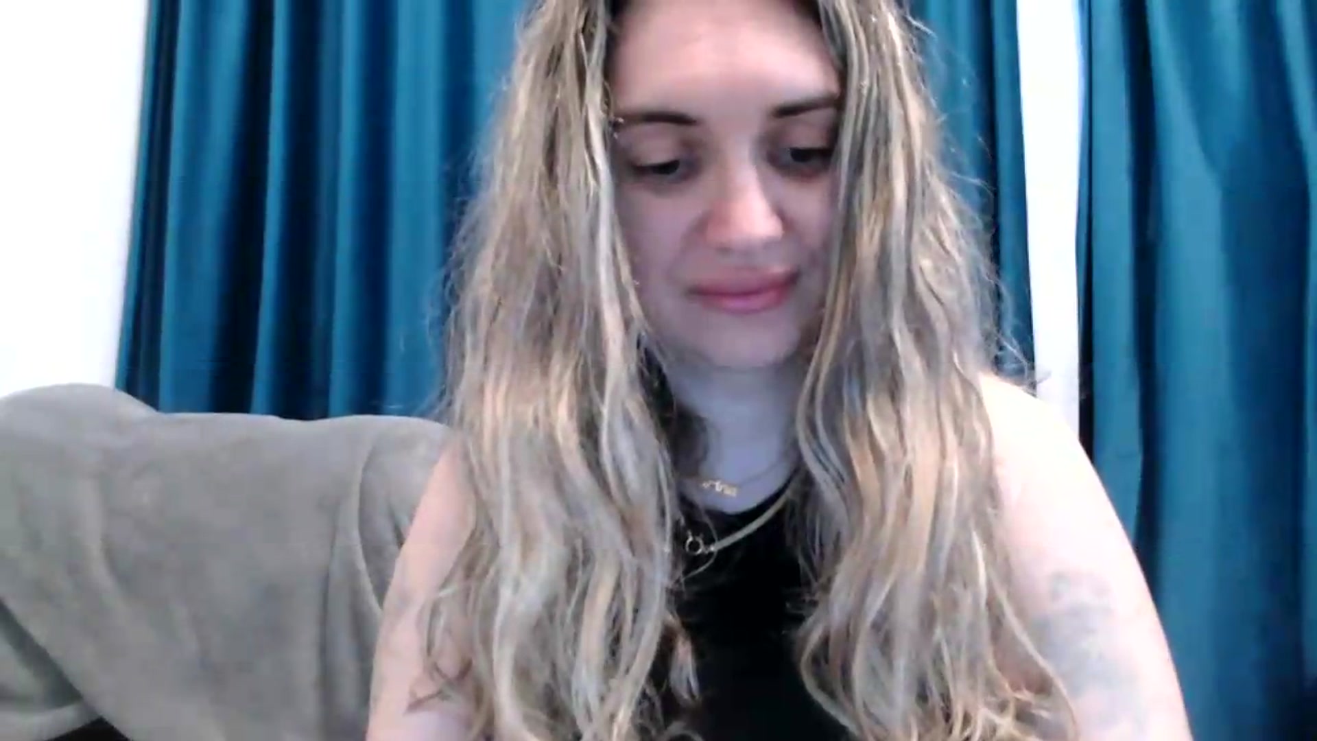Gallery image thumbnail from BdayDivinna's myfreecams stream on, 06/02/2026, 04:49 image 2 of 20