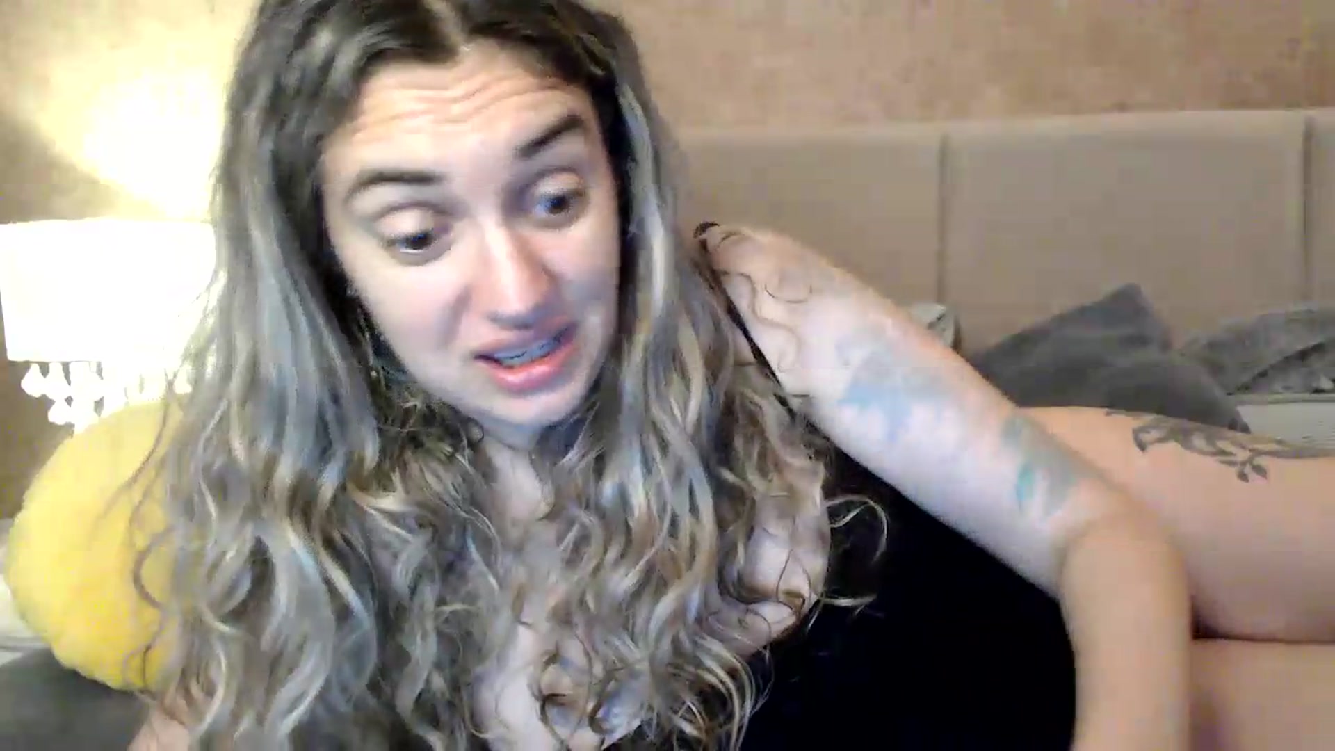 Gallery image thumbnail from BdayDivinna's myfreecams stream on, 06/26/2026, 03:51 image 11 of 20