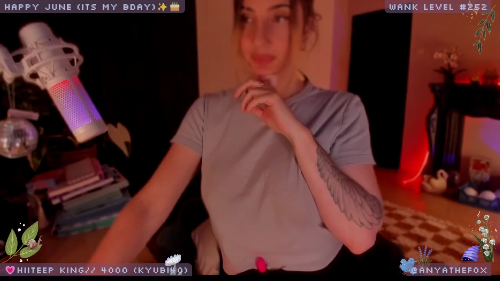 Gallery image thumbnail from BdayDove's myfreecams stream on, 06/12/2025, 09:35 image 9 of 20