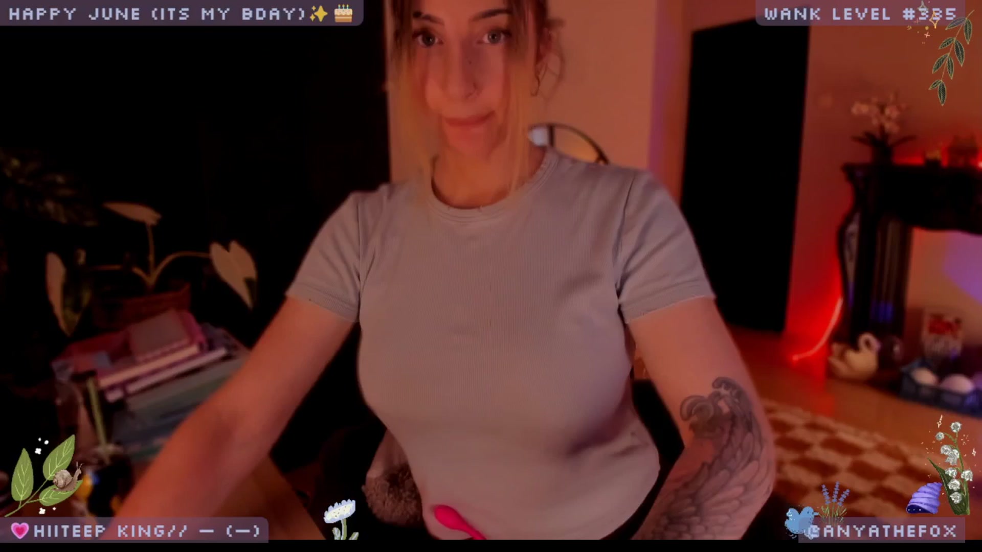 Gallery image thumbnail from BdayDove's myfreecams stream on, 06/12/2025, 09:35 image 1 of 20