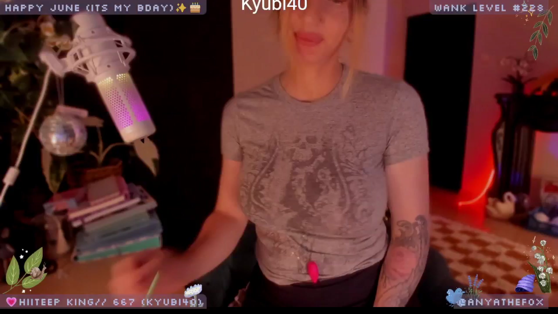 Gallery image thumbnail from BdayDove's myfreecams stream on, 06/13/2025, 11:16 image 4 of 20