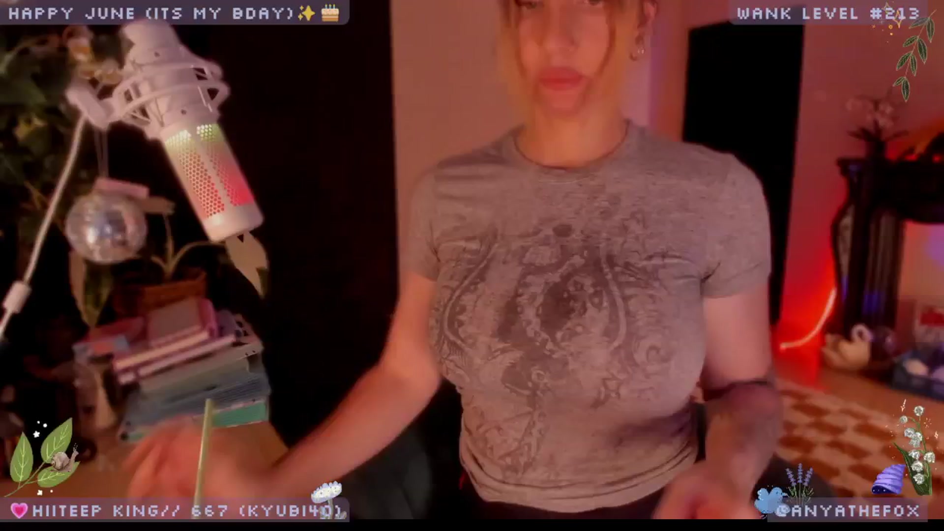 Gallery image thumbnail from BdayDove's myfreecams stream on, 06/13/2025, 11:16 image 10 of 20