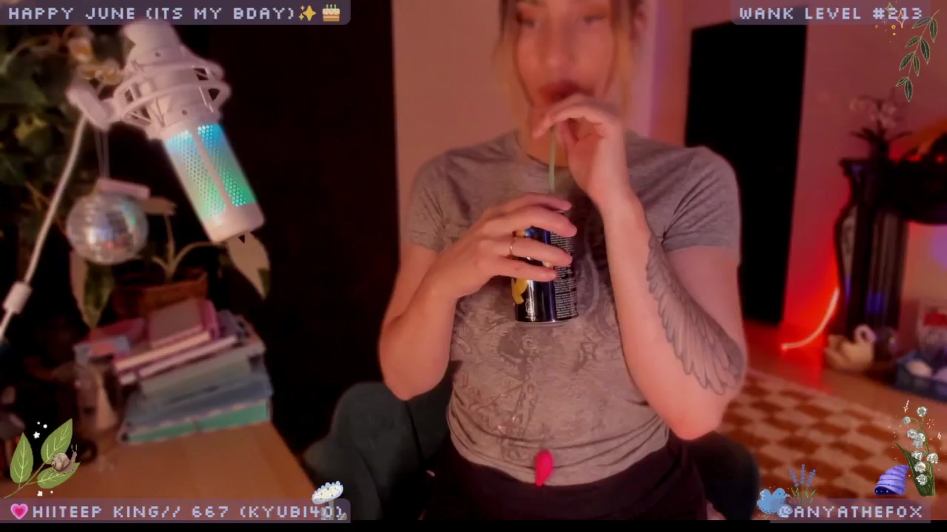 Gallery image thumbnail from BdayDove's myfreecams stream on, 06/13/2025, 11:16 image 9 of 20