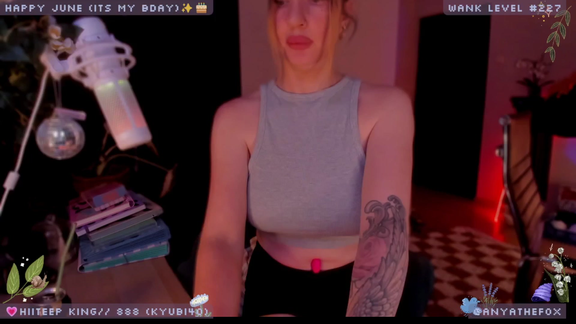 Gallery image thumbnail from BdayDove's myfreecams stream on, 06/15/2025, 08:22 image 20 of 20