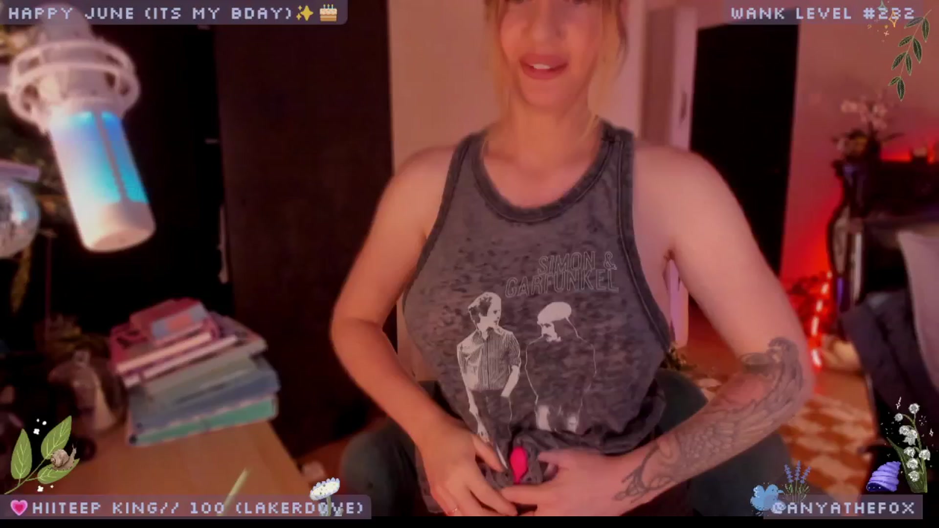 Gallery image thumbnail from BdayDove's myfreecams stream on, 06/16/2025, 08:41 image 2 of 20