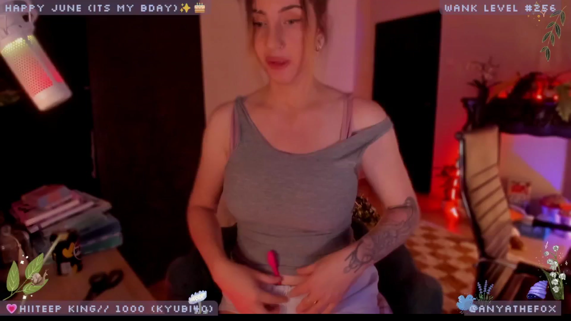 Gallery image thumbnail from BdayDove's myfreecams stream on, 06/19/2025, 09:55 image 5 of 20