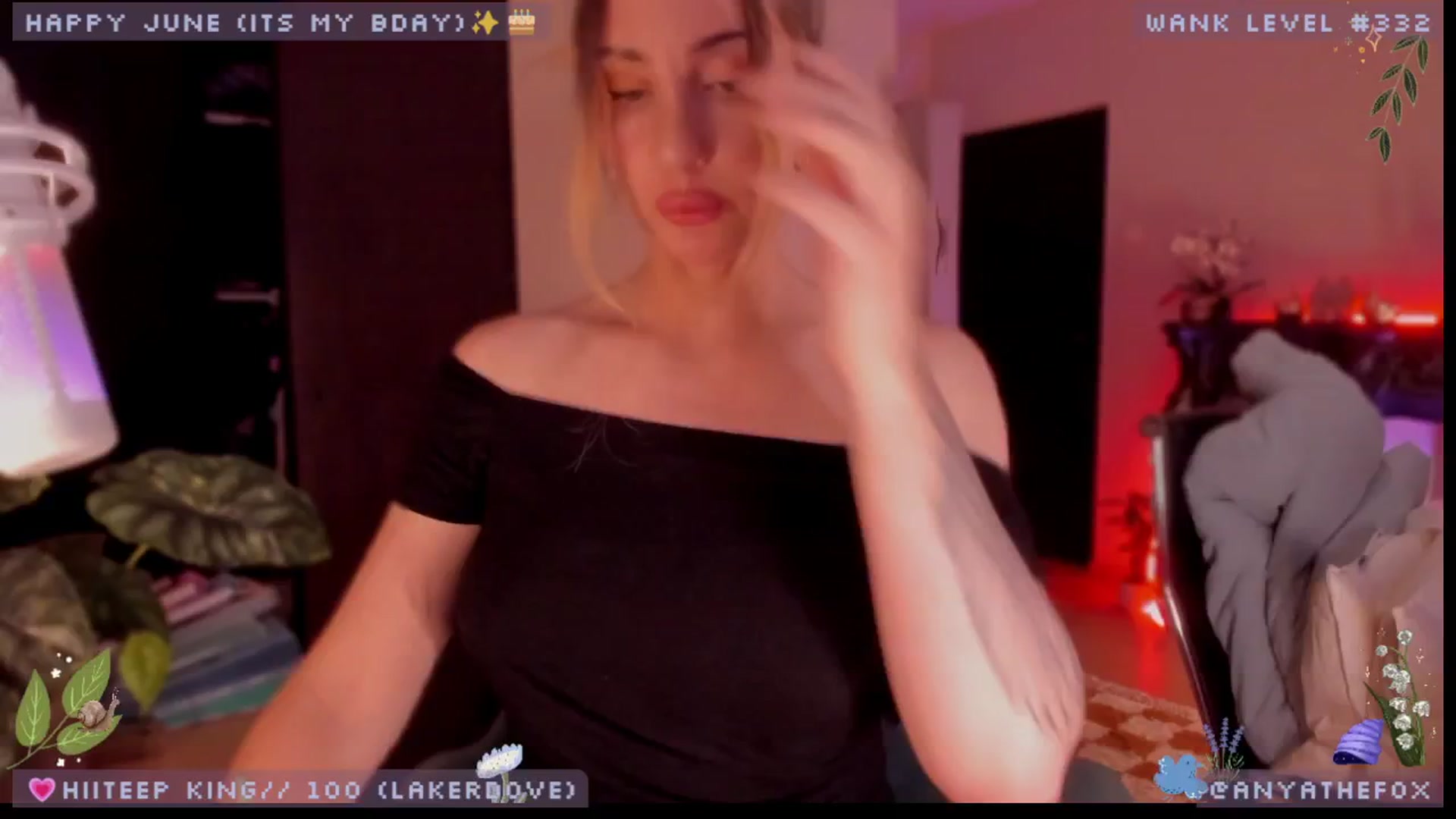 Gallery image thumbnail from BdayDove's myfreecams stream on, 06/25/2025, 08:34 image 15 of 20