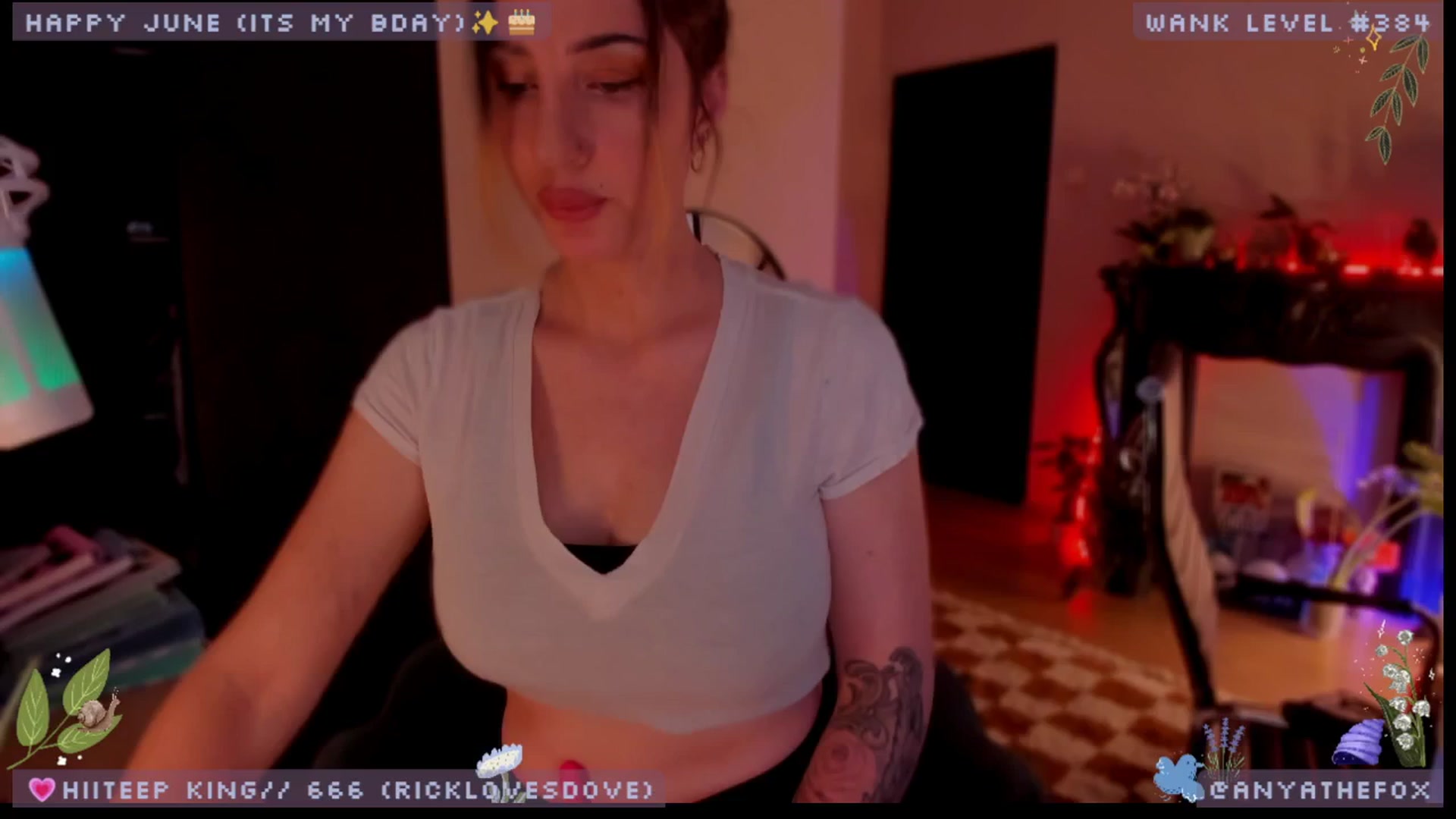 Gallery image thumbnail from BdayDove's myfreecams stream on, 06/28/2025, 08:36 image 4 of 20