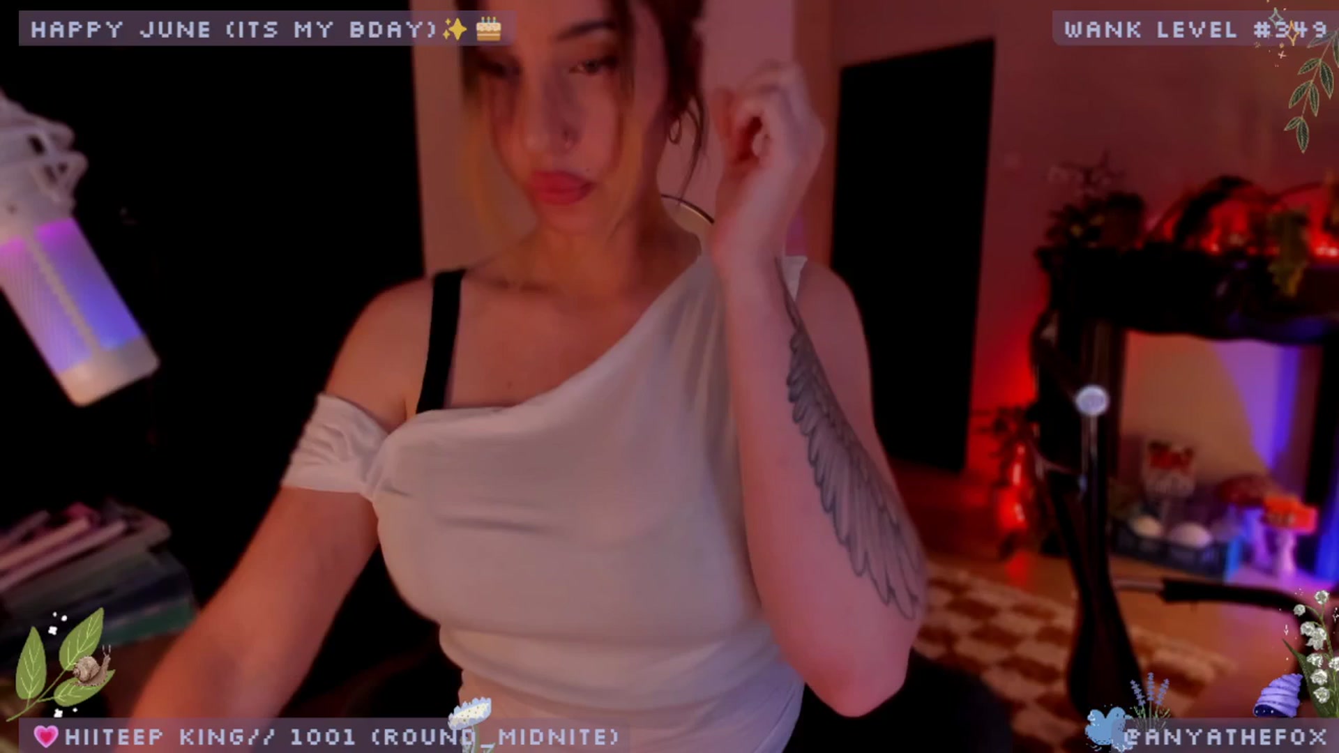 Gallery image thumbnail from BdayDove's myfreecams stream on, 06/30/2025, 08:36 image 9 of 20