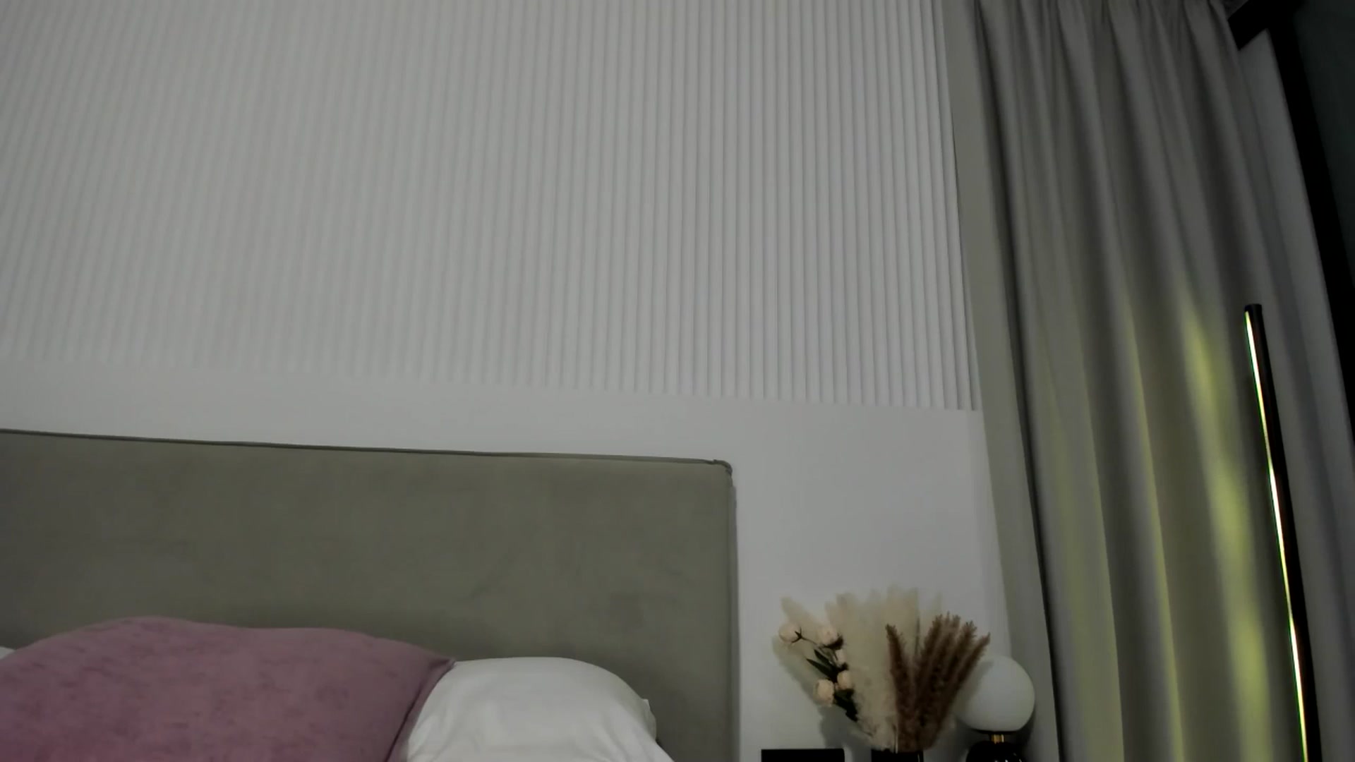 Gallery image thumbnail from BdayDragon's myfreecams stream on, 09/26/2024, 15:45 image 16 of 20
