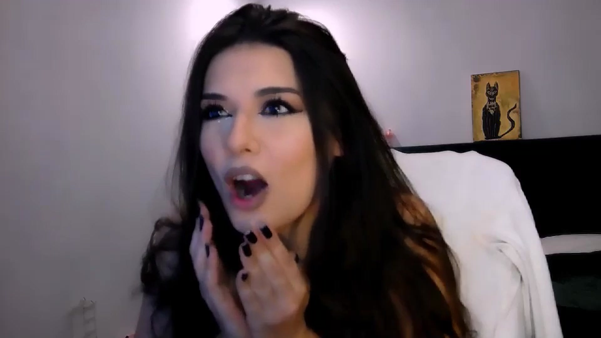 Gallery image thumbnail from BdayElectra's myfreecams stream on, 10/30/2024, 24:03 image 15 of 20