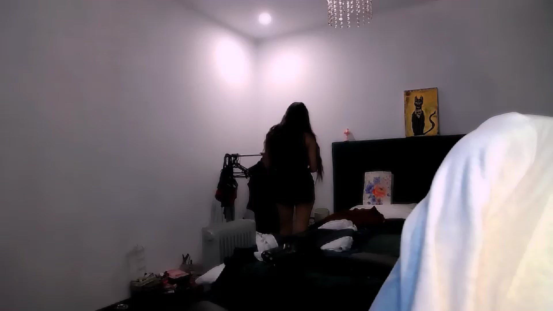 Gallery image thumbnail from BdayElectra's myfreecams stream on, 10/30/2024, 24:03 image 8 of 20
