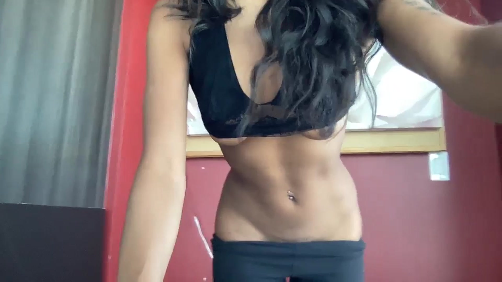 Gallery image thumbnail from BdayEmilia's myfreecams stream on, 07/05/2025, 21:03 image 8 of 20