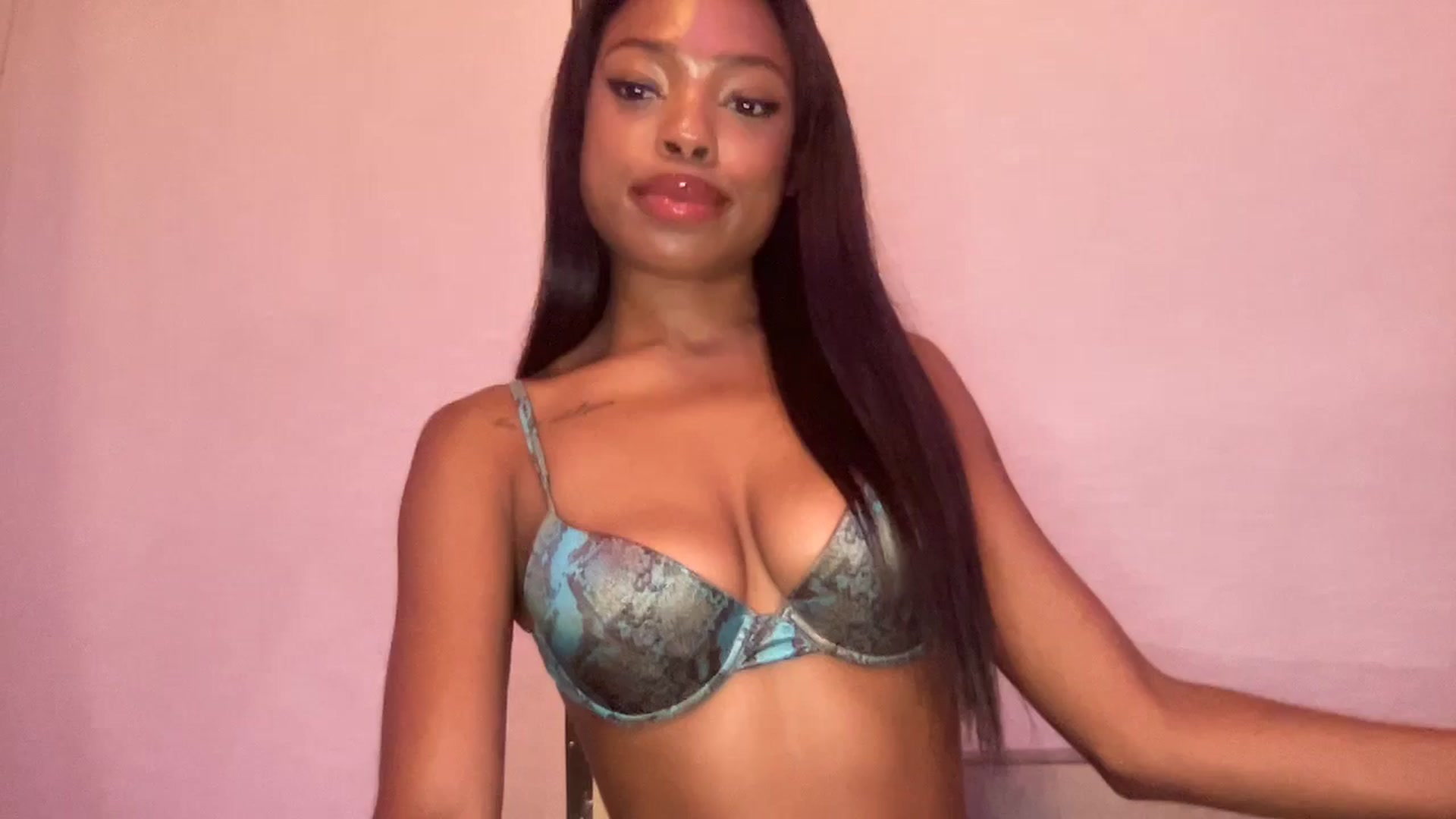 Gallery image thumbnail from BdayEmilia's myfreecams stream on, 07/12/2025, 04:50 image 1 of 20
