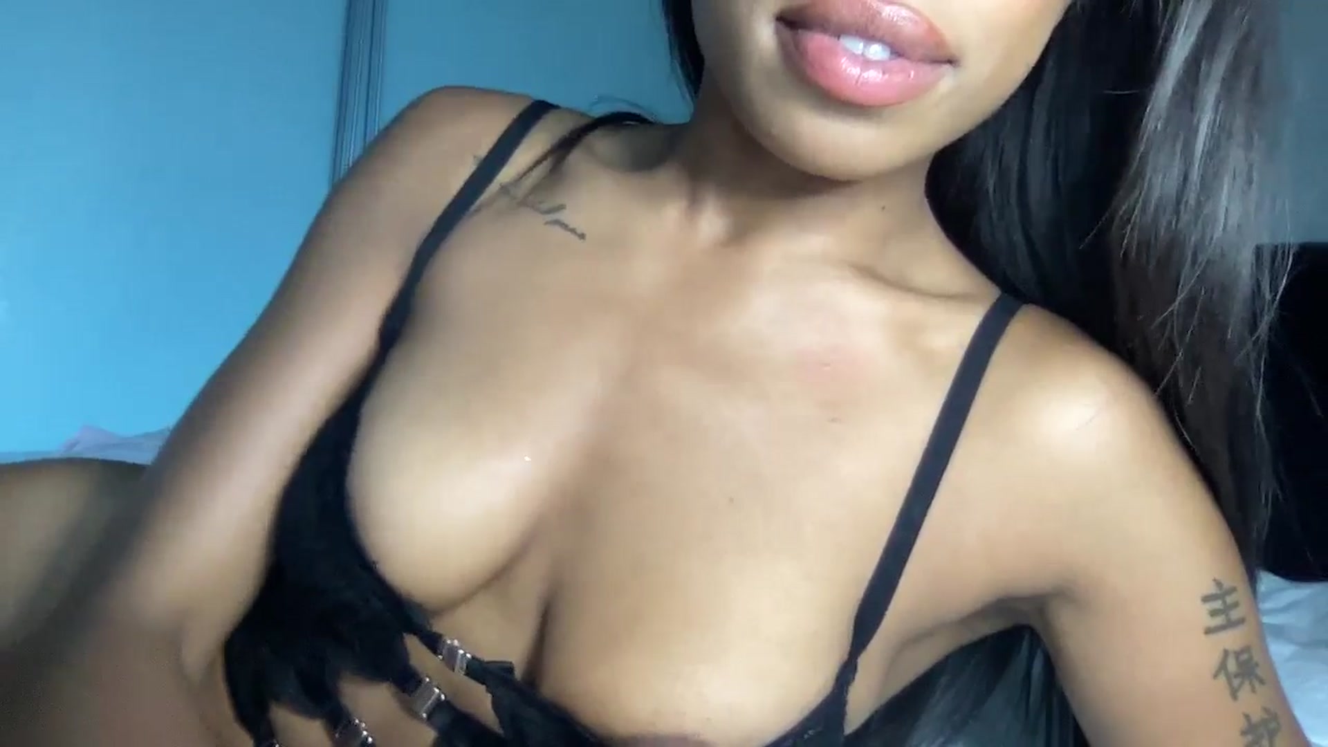 Gallery image thumbnail from BdayEmmy's myfreecams stream on, 07/11/2024, 24:19 image 3 of 20