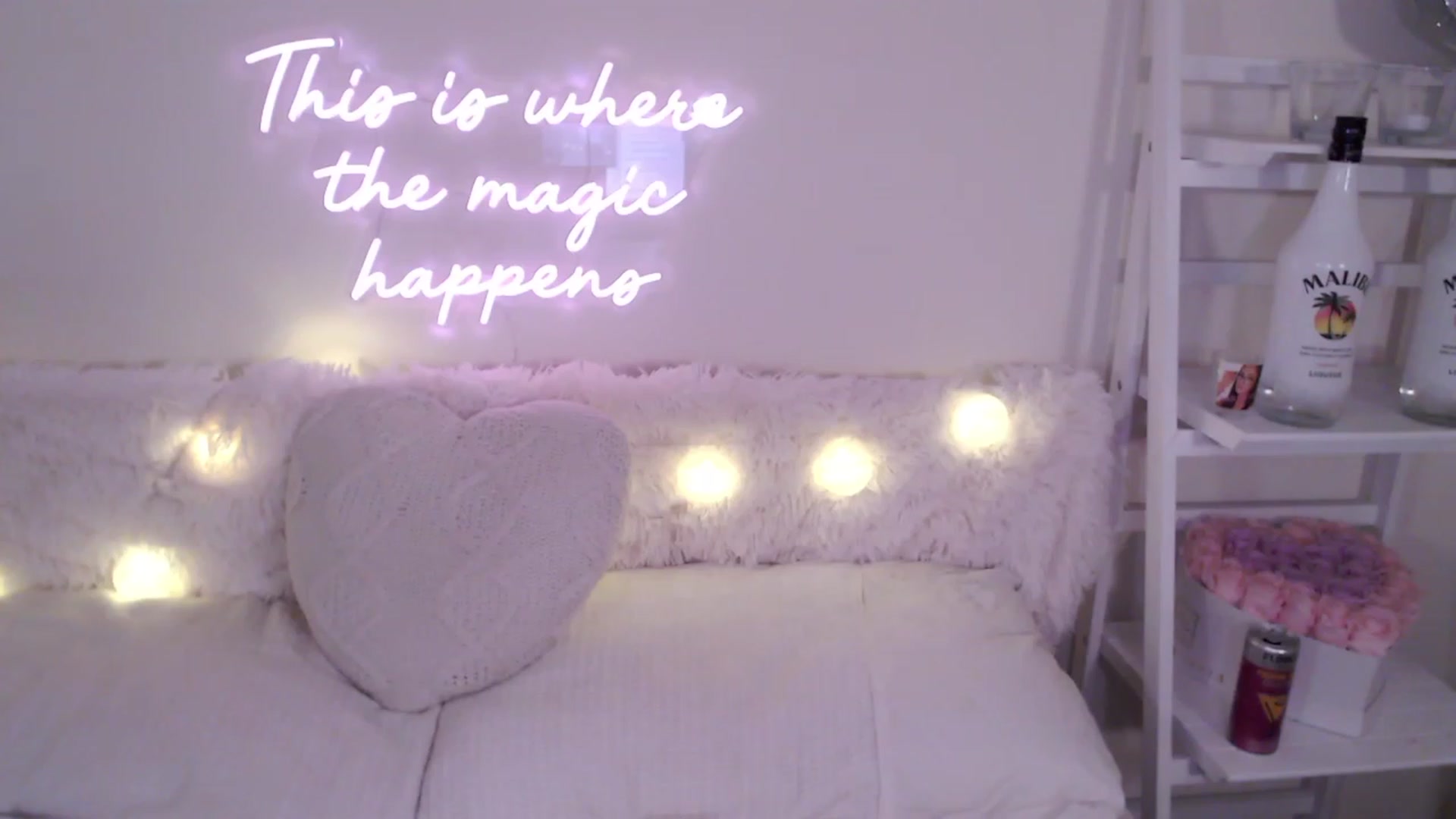 Gallery image thumbnail from BdayGalAri's myfreecams stream on, 09/10/2023, 02:39 image 13 of 20