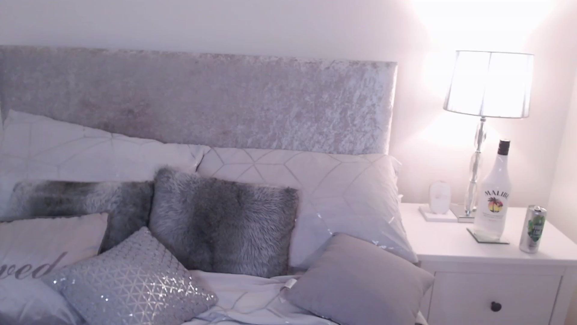 Gallery image thumbnail from BdayGalAri's myfreecams stream on, 09/24/2023, 03:40 image 3 of 20