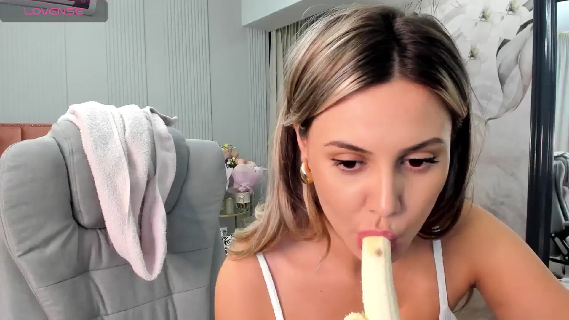 Gallery image thumbnail from BdayGirlNel's myfreecams stream on, 08/09/2024, 18:57 image 11 of 20