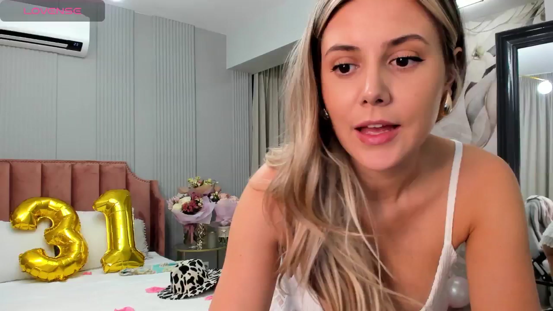 Gallery image thumbnail from BdayGirlNel's myfreecams stream on, 08/09/2024, 18:57 image 10 of 20