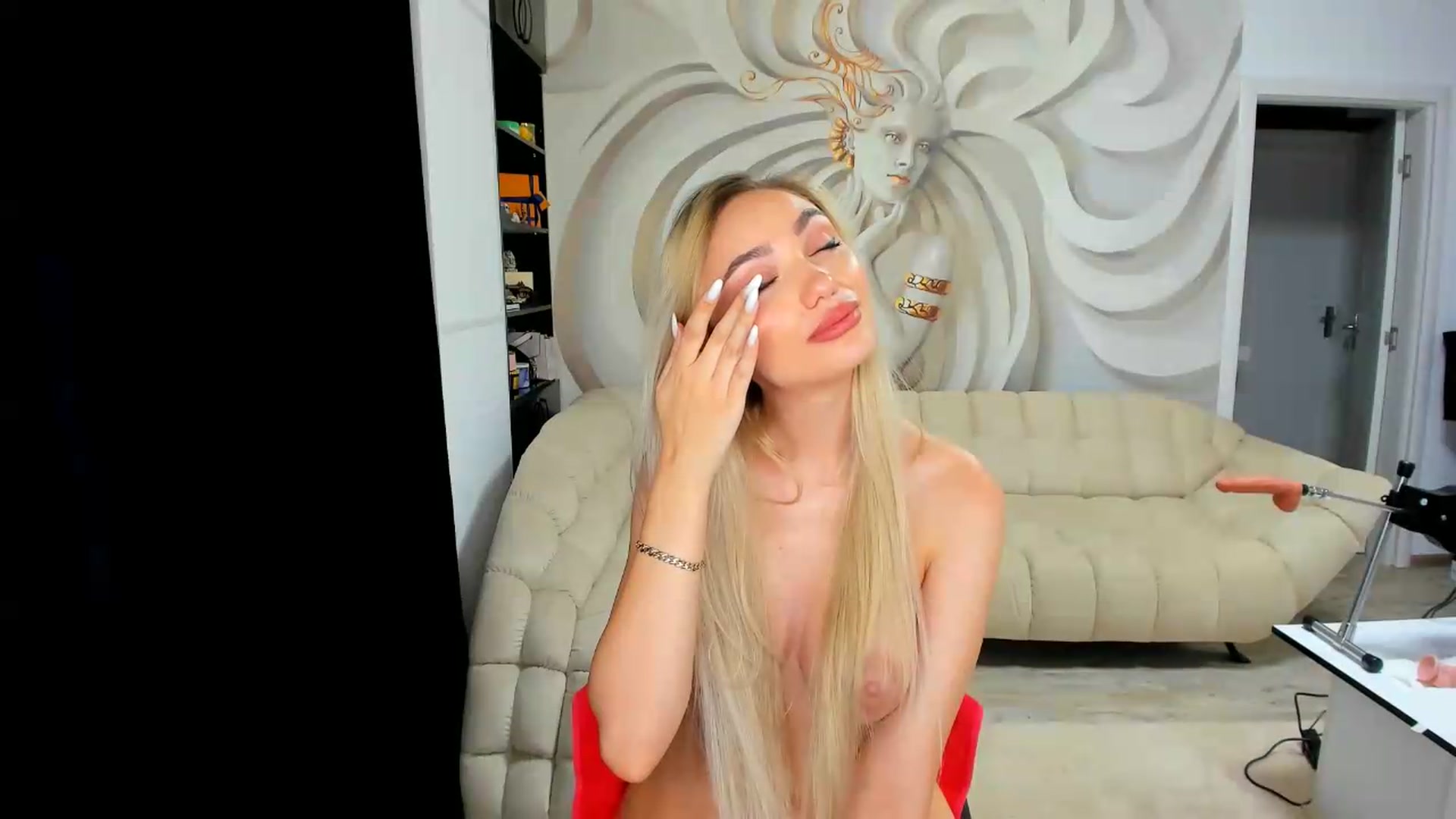Gallery image thumbnail from BdayHaleySweet18's myfreecams stream on, 08/13/2026, 24:46 image 19 of 20