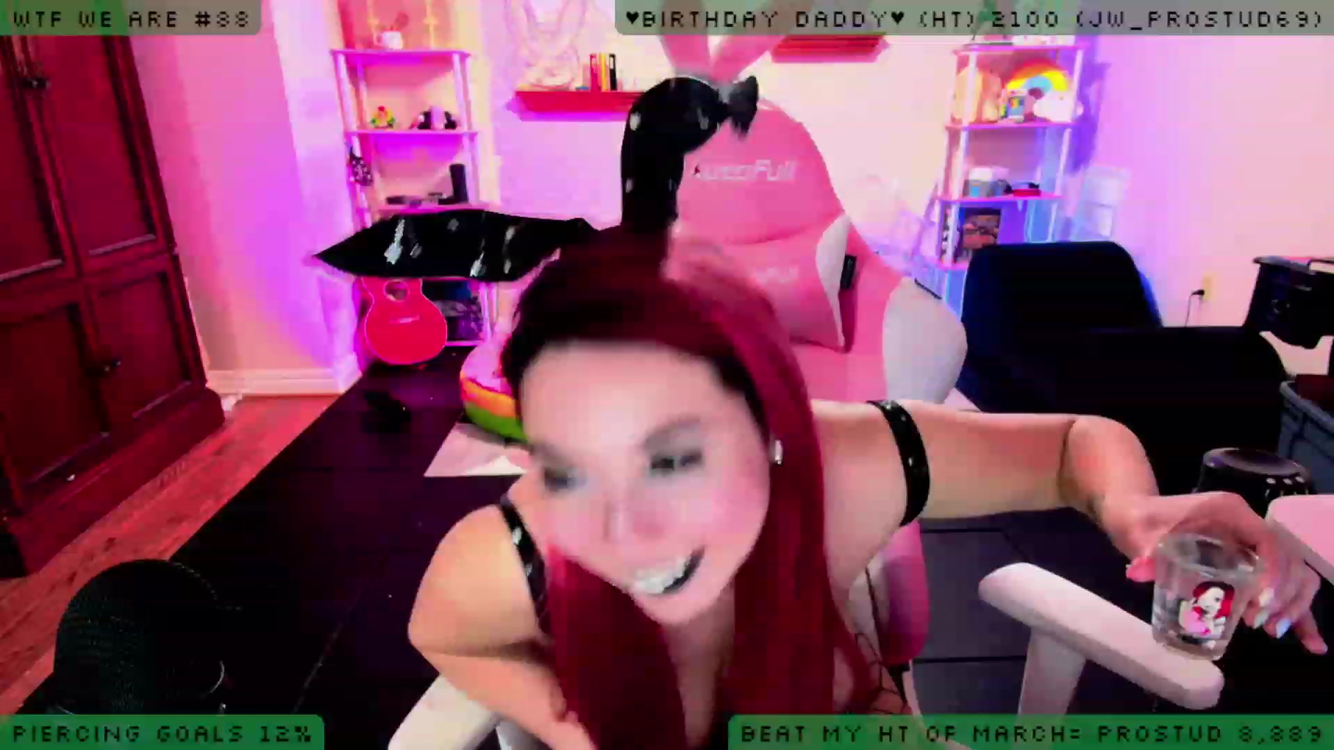 Gallery image thumbnail from BdayJess's myfreecams stream on, 04/01/2023, 05:16 image 15 of 20