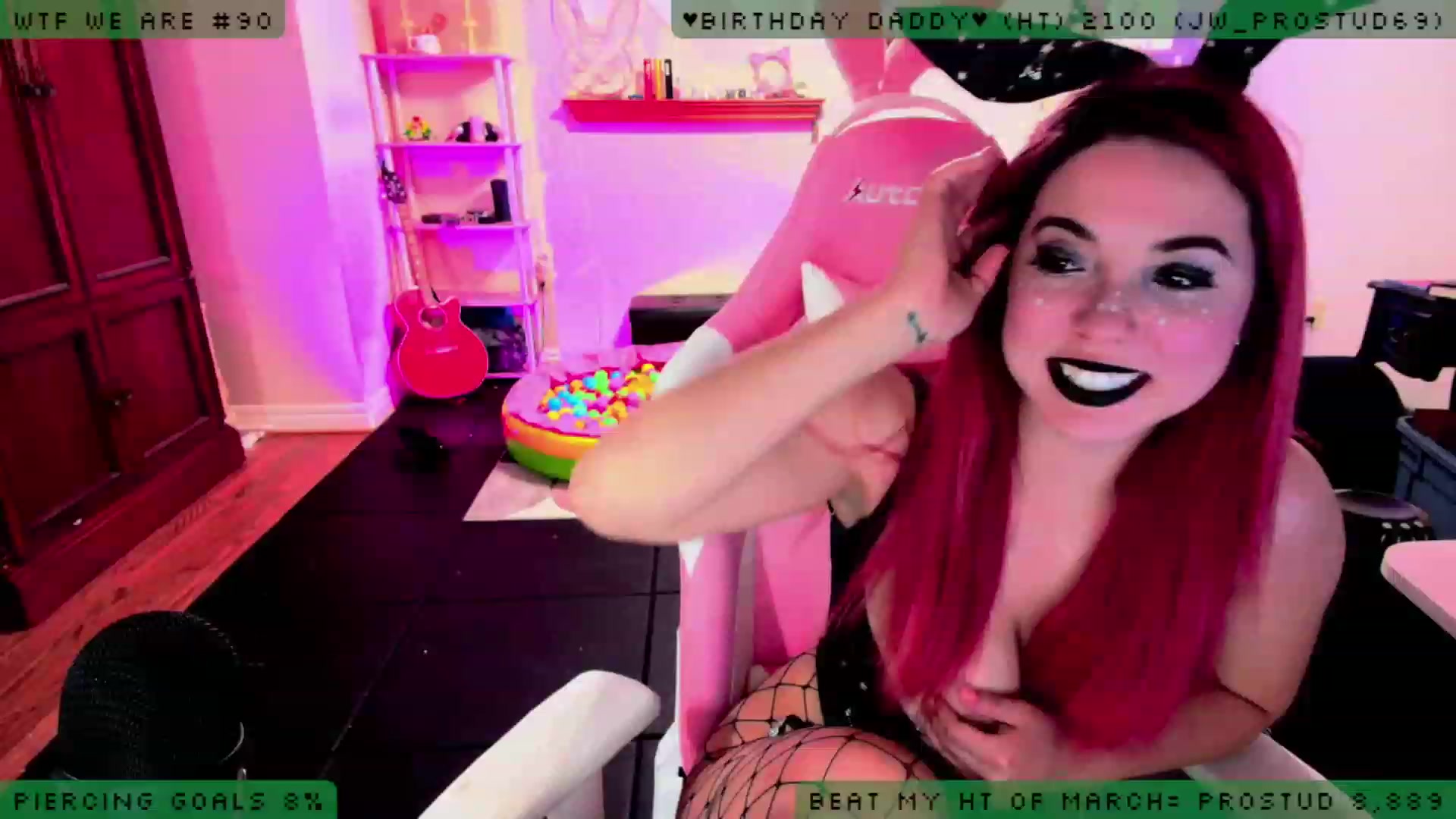 Gallery image thumbnail from BdayJess's myfreecams stream on, 04/01/2023, 05:16 image 3 of 20