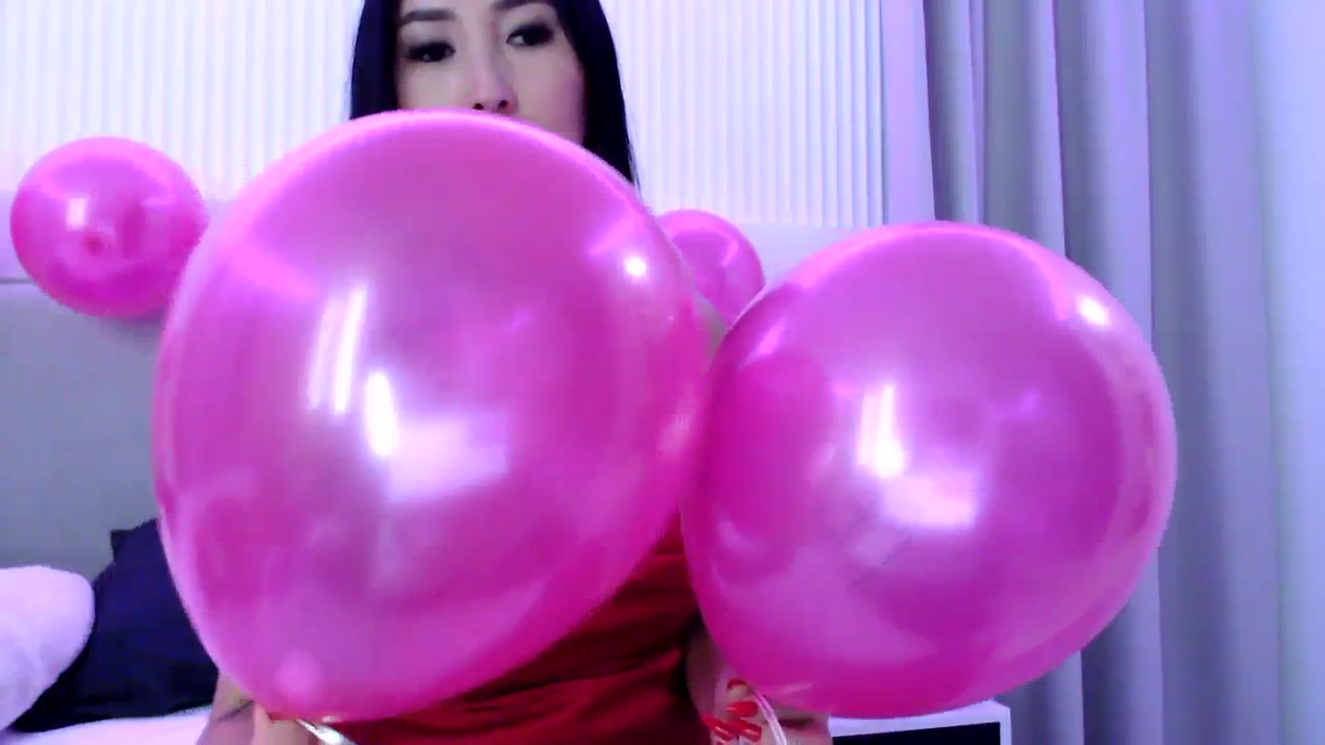 Gallery image thumbnail from BdayJuicy's myfreecams stream on, 09/29/2023, 23:17 image 11 of 20