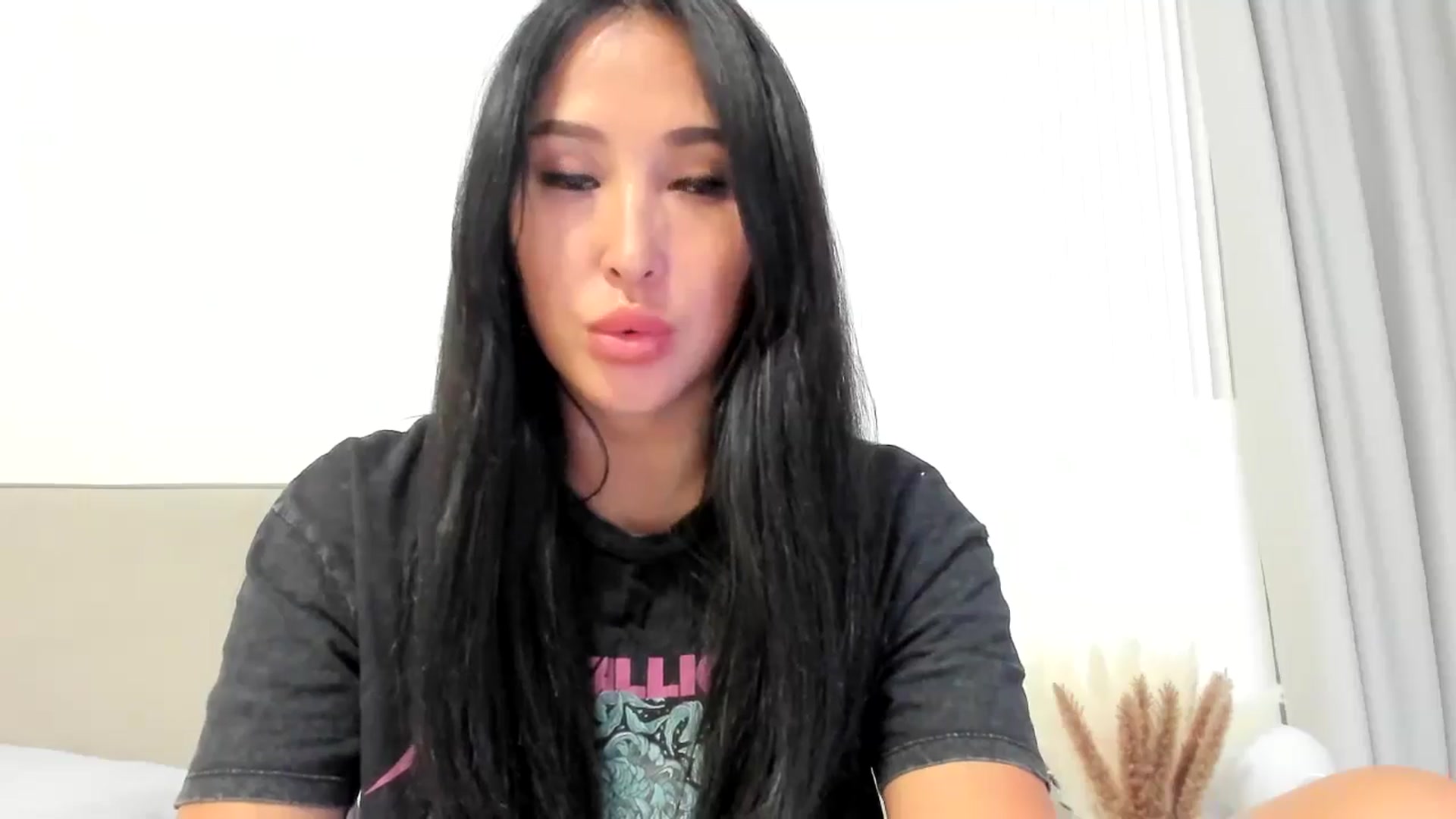 Gallery image thumbnail from BdayJuicyLips's myfreecams stream on, 09/04/2024, 20:46 image 7 of 20