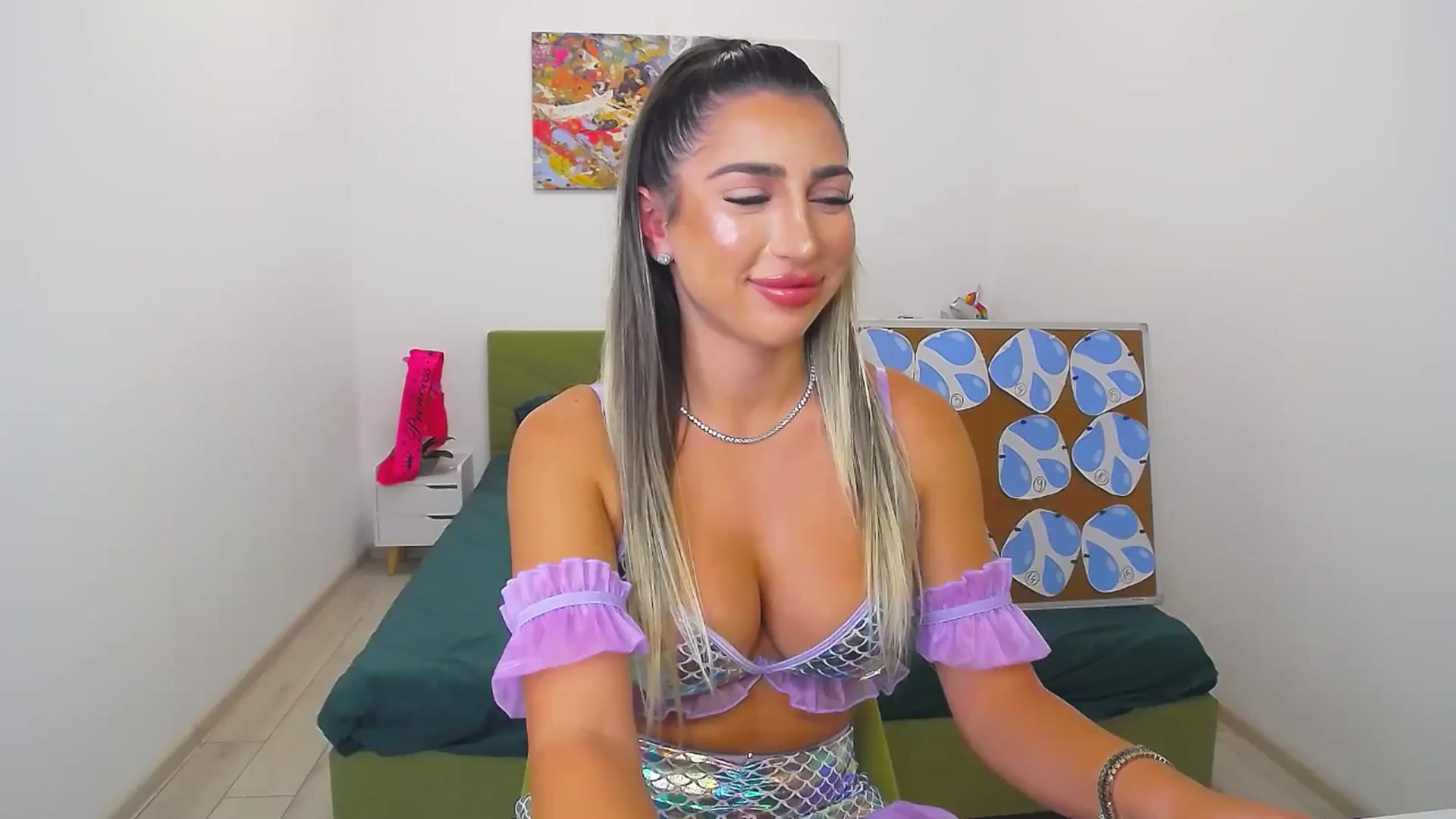 Gallery image thumbnail from BdayKara's myfreecams stream on, 09/28/2024, 16:58 image 10 of 20