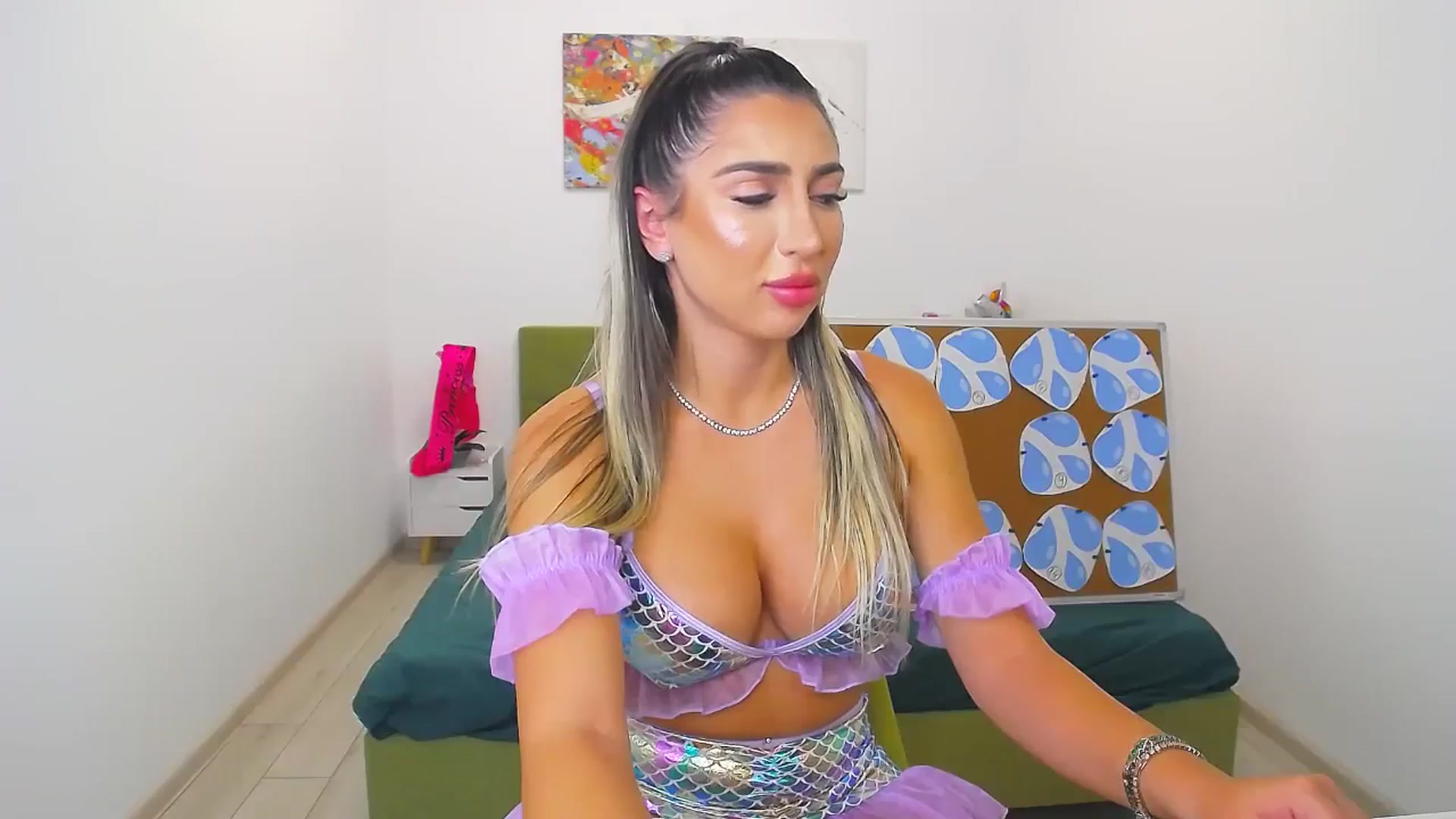 Gallery image thumbnail from BdayKara's myfreecams stream on, 09/28/2024, 18:32 image 3 of 20