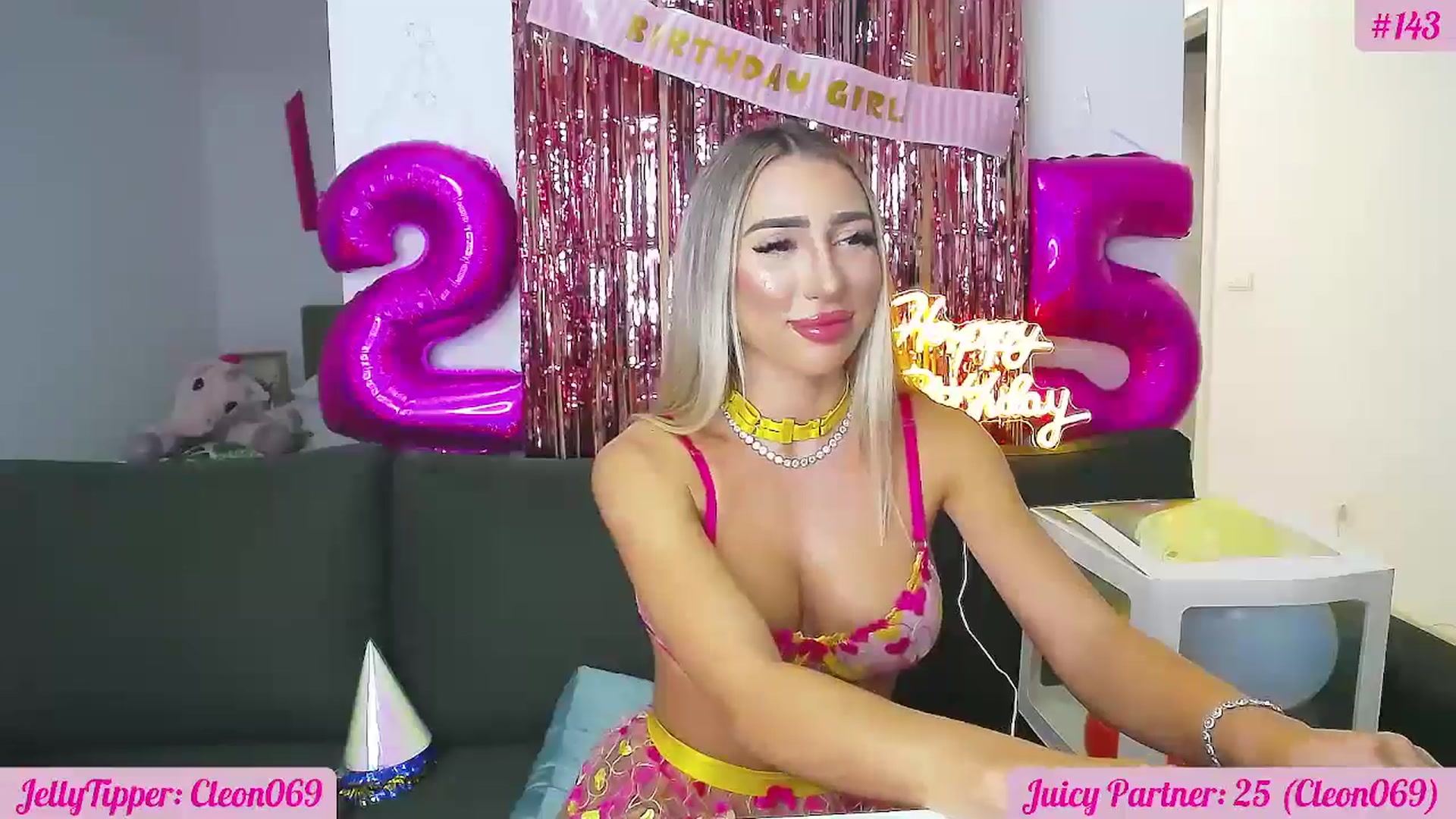 Gallery image thumbnail from BdayKara's myfreecams stream on, 09/09/2025, 18:43 image 9 of 20