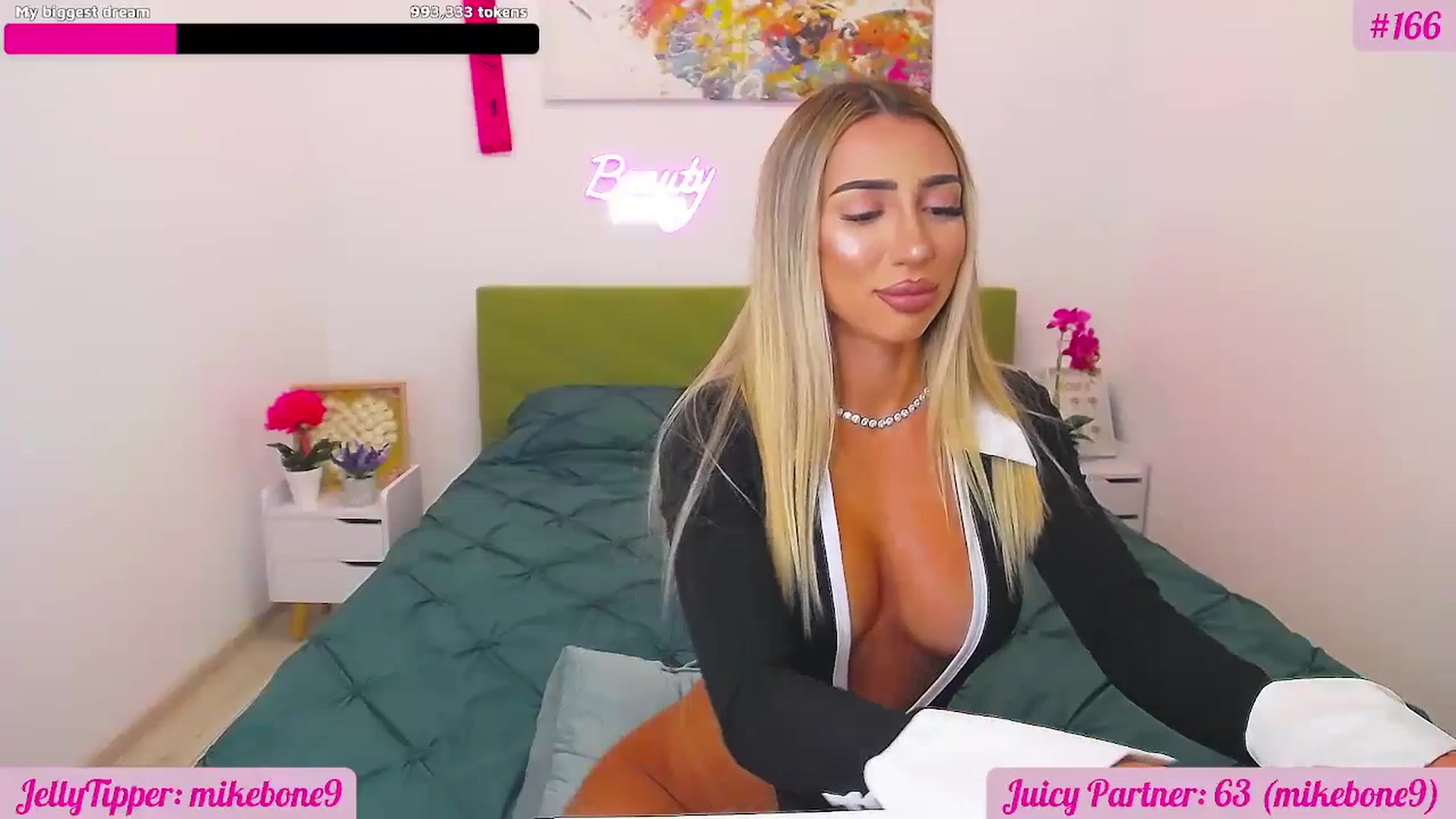 Gallery image thumbnail from BdayKara's myfreecams stream on, 09/22/2025, 15:19 image 8 of 20
