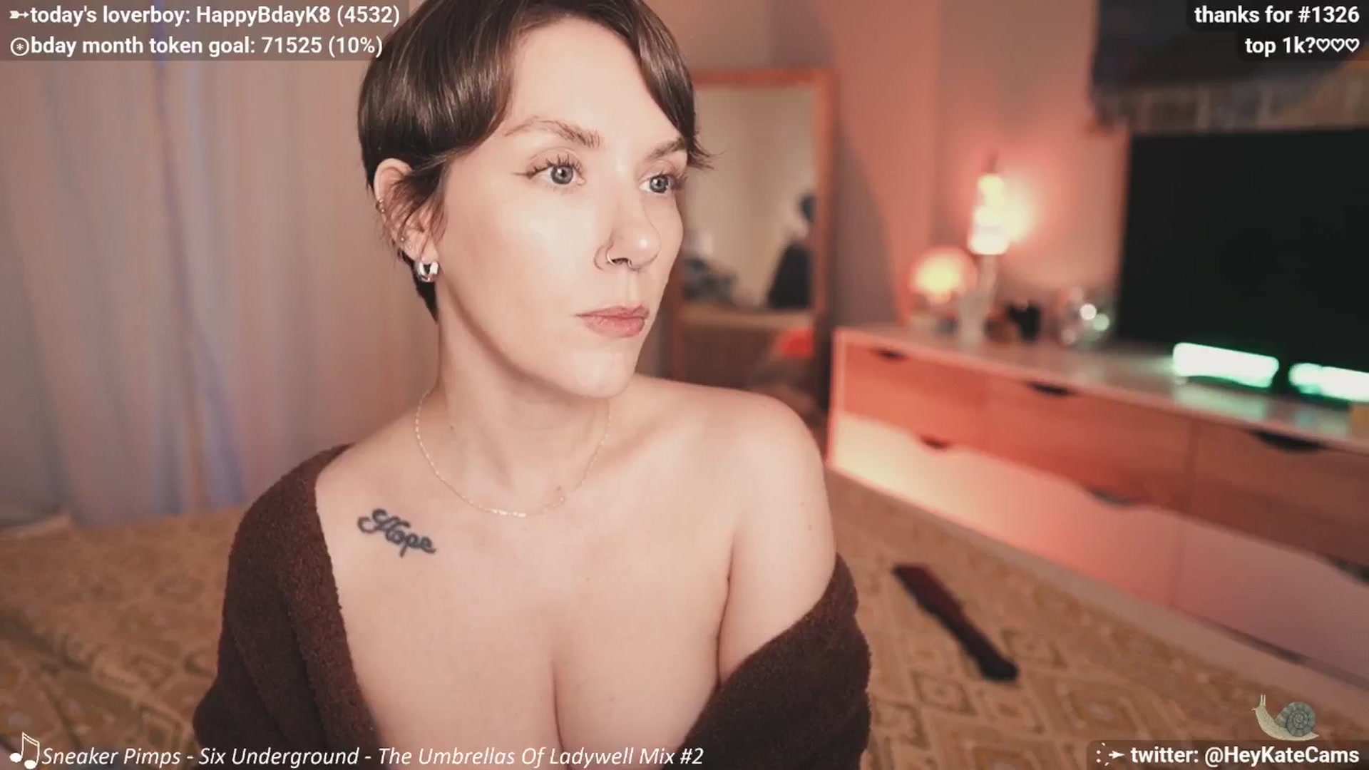 Gallery image thumbnail from BdayKate's myfreecams stream on, 06/07/2025, 03:43 image 17 of 20