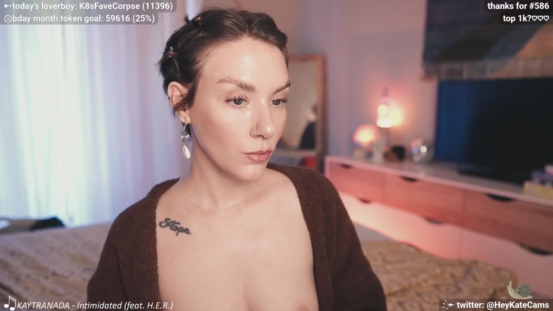 Gallery image thumbnail from BdayKate's myfreecams stream on, 06/08/2025, 24:55 image 16 of 20