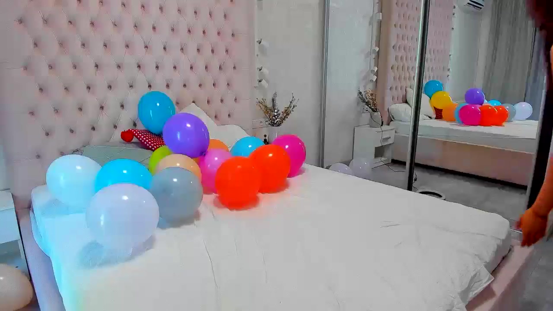 Gallery image thumbnail from BdayKristina's myfreecams stream on, 06/22/2024, 08:16 image 9 of 20