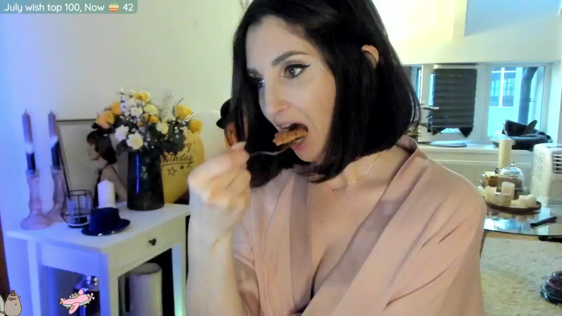 Gallery image thumbnail from BdayMaddie's myfreecams stream on, 07/14/2024, 03:51 image 5 of 20