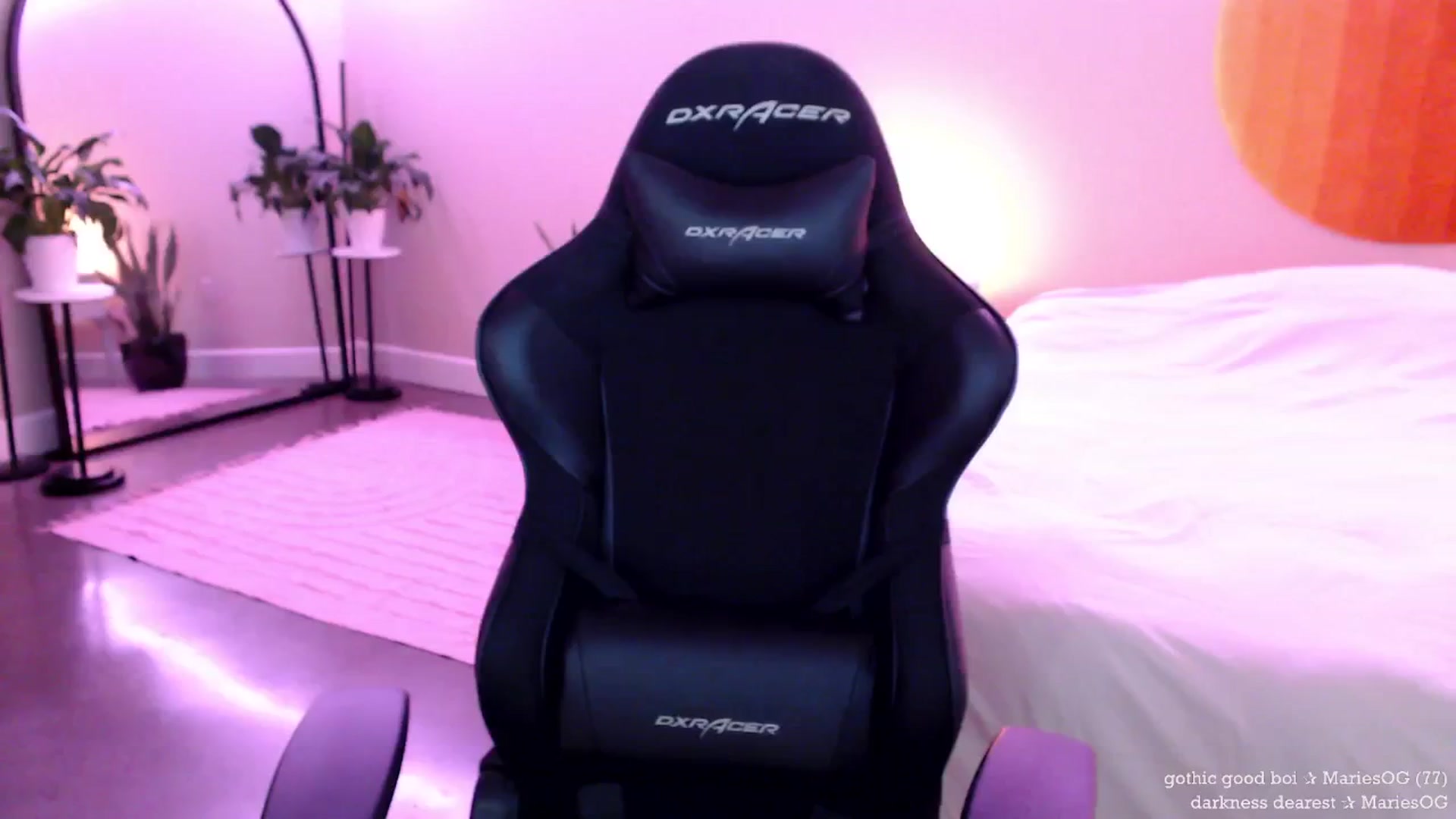 Gallery image thumbnail from BdayMarie's myfreecams stream on, 10/24/2024, 24:01 image 2 of 20