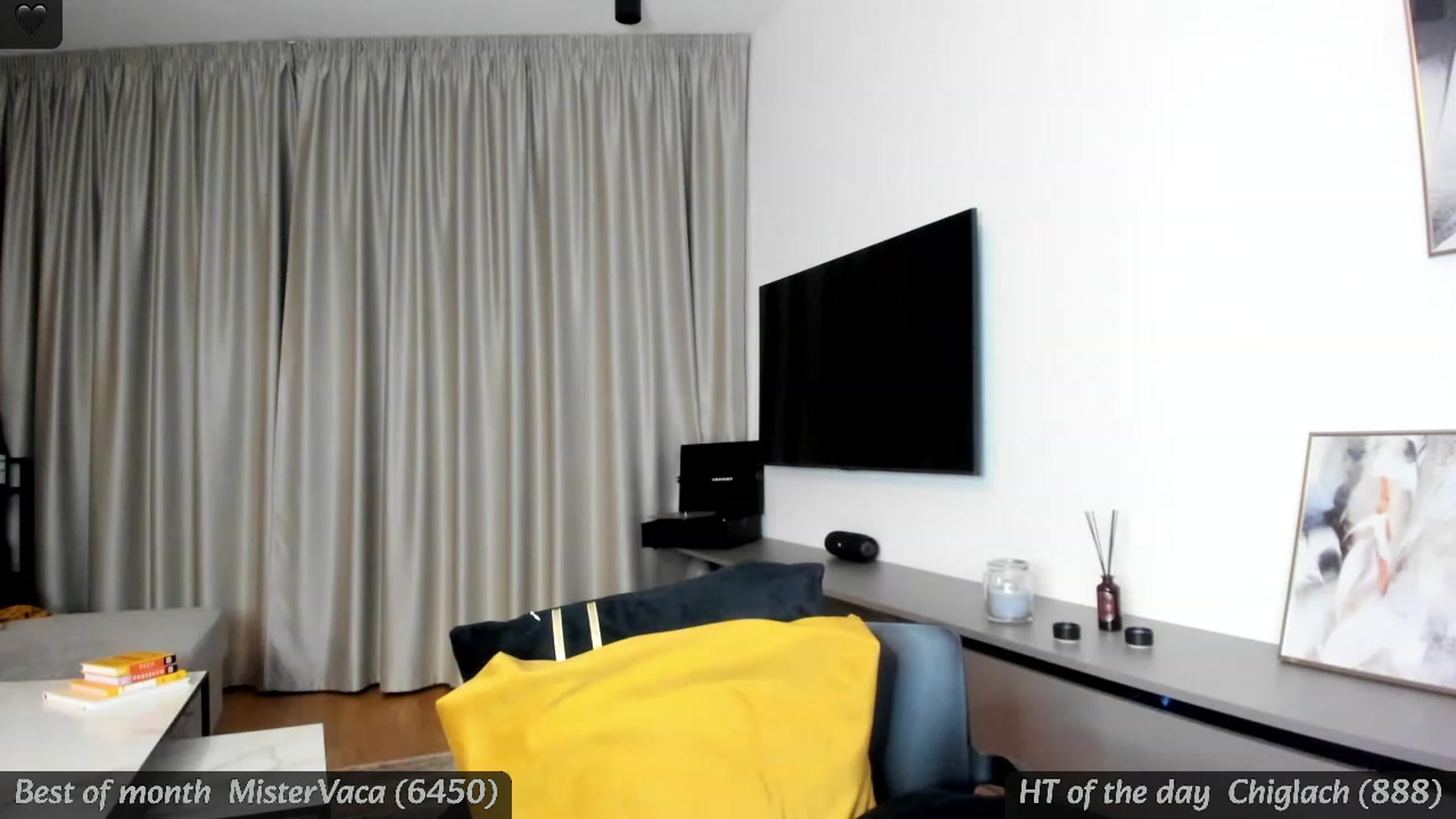 Gallery image thumbnail from BdayMi_Ha's myfreecams stream on, 01/08/2024, 16:17 image 19 of 20