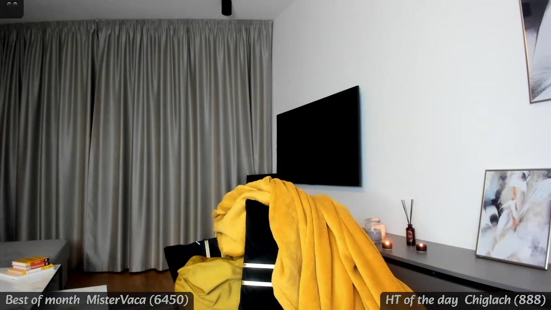 Gallery image thumbnail from BdayMi_Ha's myfreecams stream on, 01/08/2024, 18:31 image 6 of 20