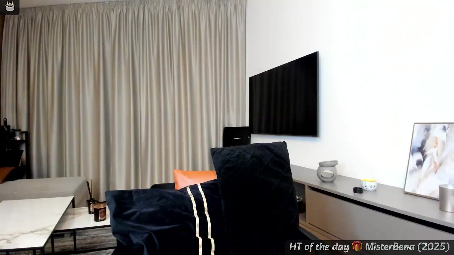 Gallery image thumbnail from BdayMi_Ha's myfreecams stream on, 01/02/2025, 17:42 image 13 of 20