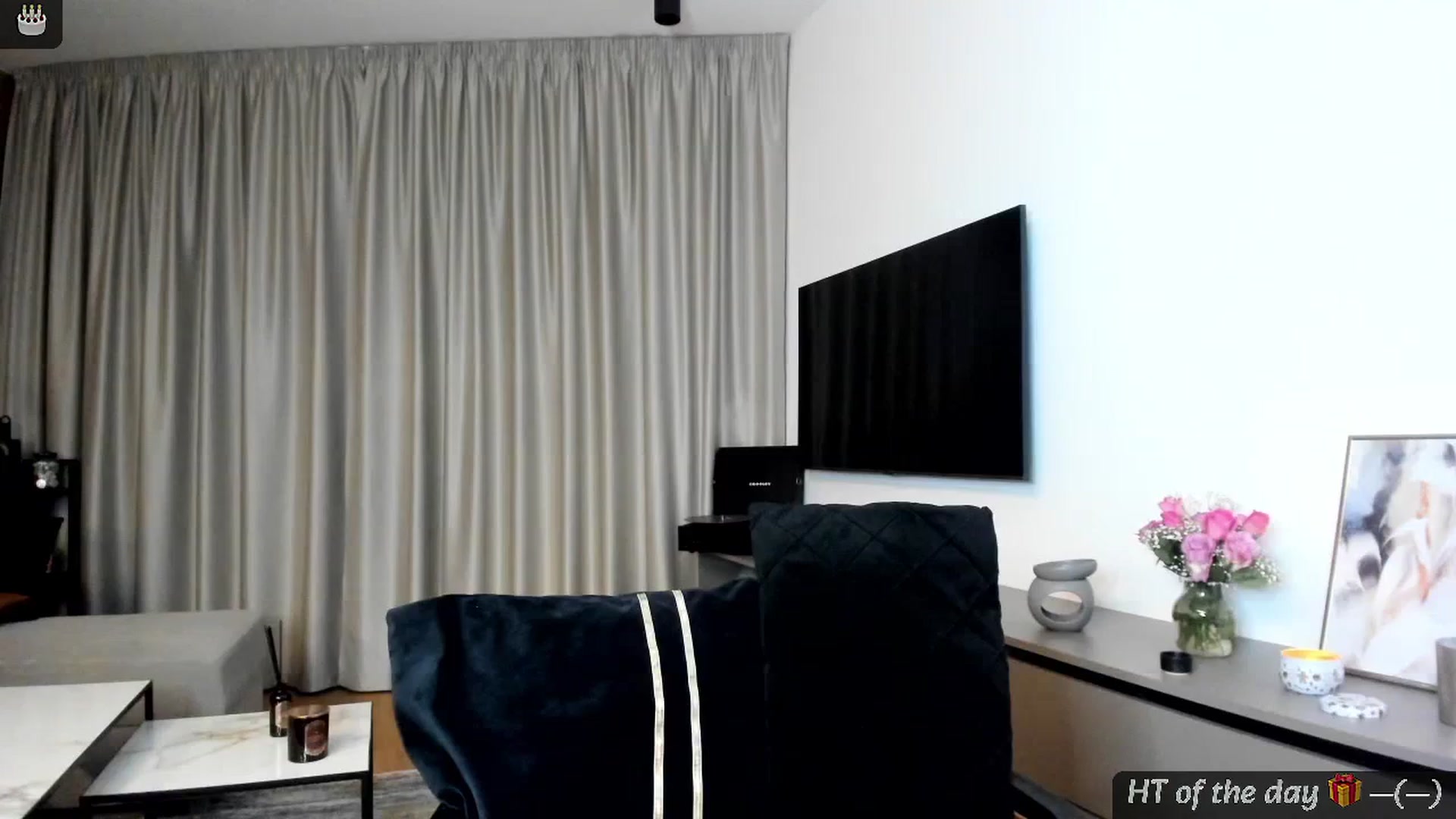 Gallery image thumbnail from BdayMi_Ha's myfreecams stream on, 01/03/2025, 17:39 image 14 of 20