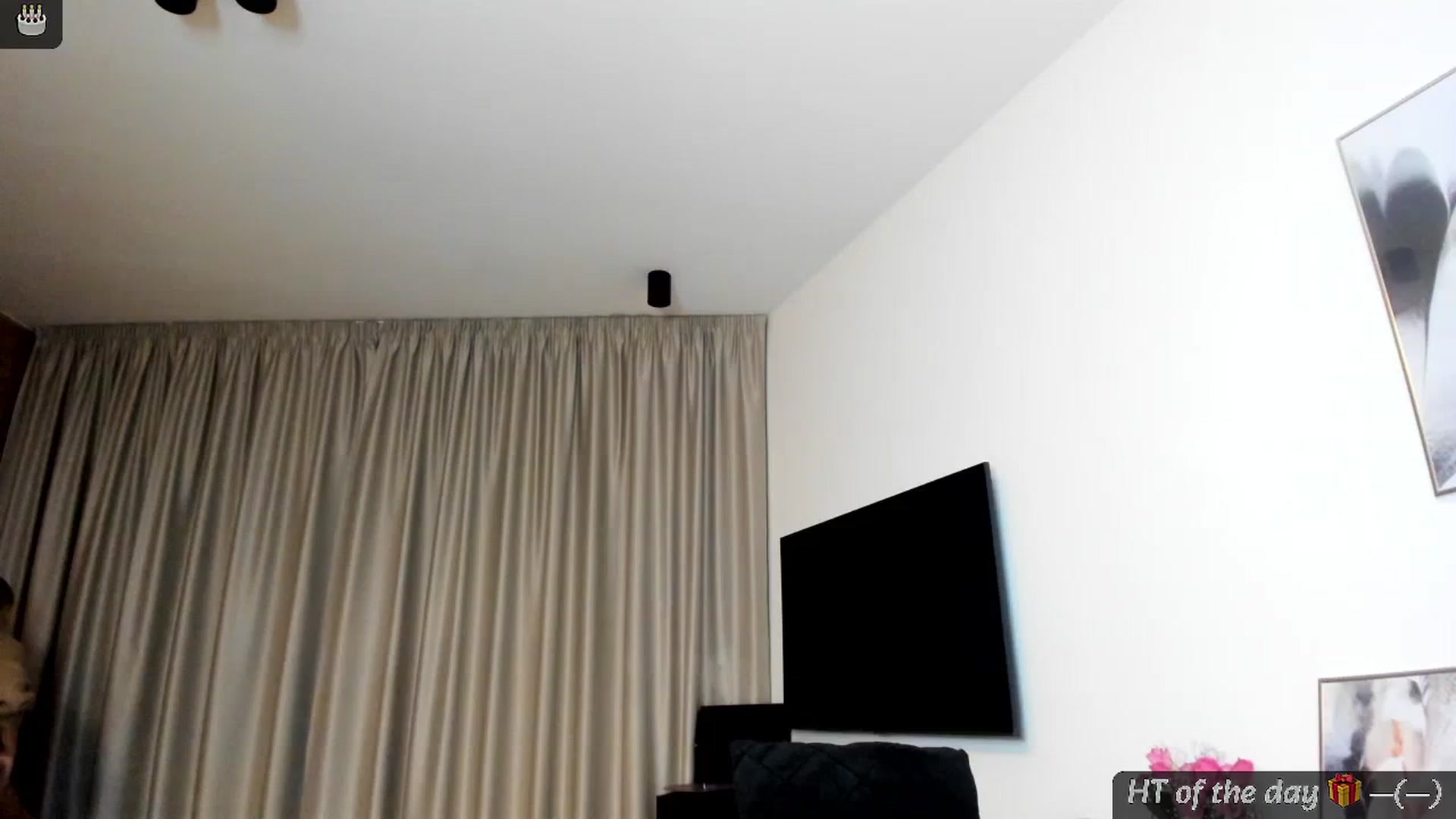 Gallery image thumbnail from BdayMi_Ha's myfreecams stream on, 01/03/2025, 17:39 image 6 of 20