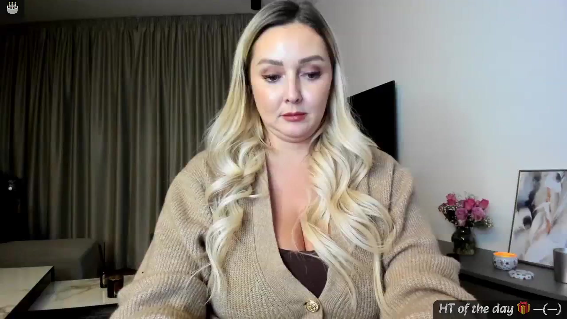 Gallery image thumbnail from BdayMi_Ha's myfreecams stream on, 01/03/2025, 17:39 image 9 of 20