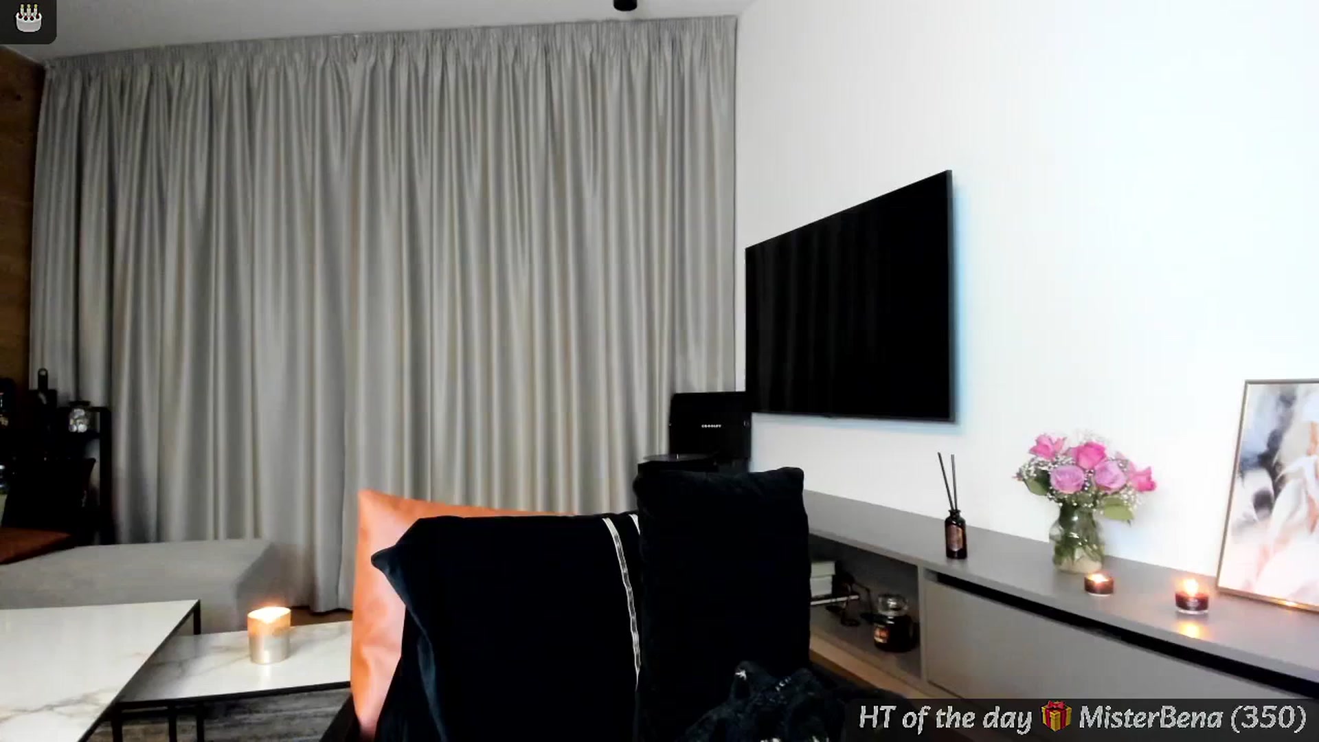 Gallery image thumbnail from BdayMi_Ha's myfreecams stream on, 01/05/2025, 16:57 image 12 of 20
